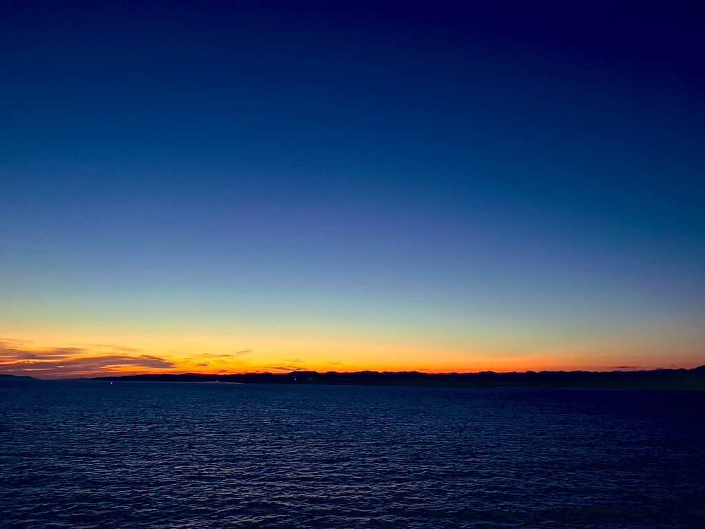 マルシアのインスタグラム：「夕方 こんな風景 宇宙と地球の一体感を感じました  お裾分け 感謝 #マルシア」