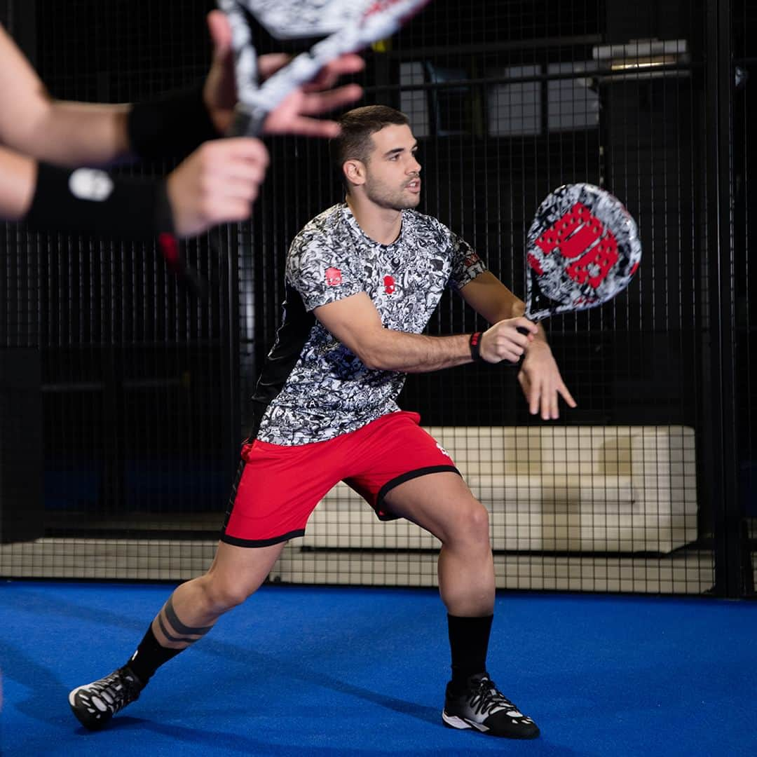 ハイドロゲンのインスタグラム：「Step up your game with our ultra-technical men's Padel apparel, designed for the ultimate performance. 🎾🔥 The black-on-black camouflage and the striking skull logo on the back set you apart on the court. 💀   shop at hydrogen.it | link in bio  #hydrogen_official #padeluniform #newin #padel」