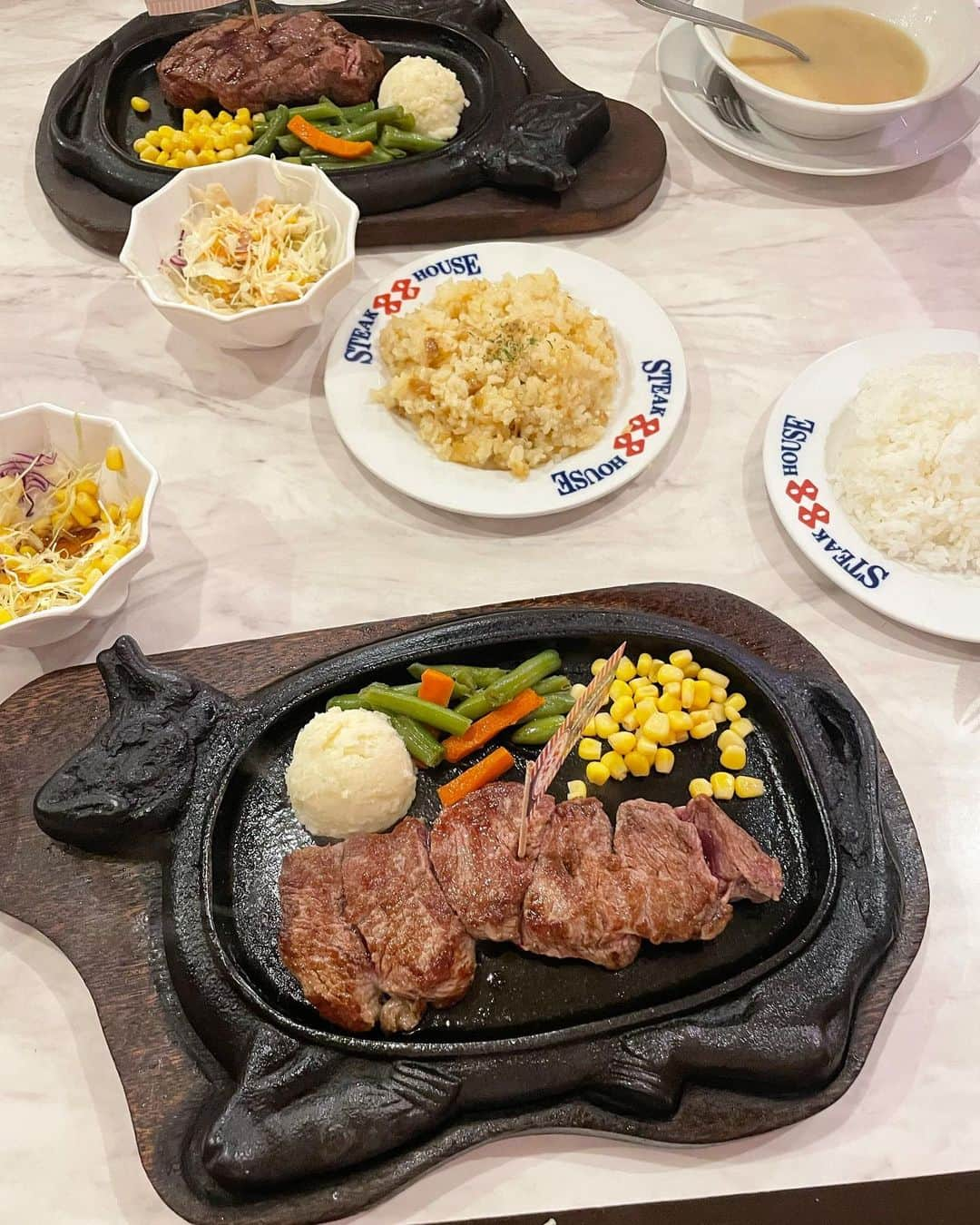 ちはるのインスタグラム：「⁡ ⁡ ⁡ たくさん見かけたsteakhouse88🥩 沖縄のシメはステーキなの最高すぎ😮‍💨💖」