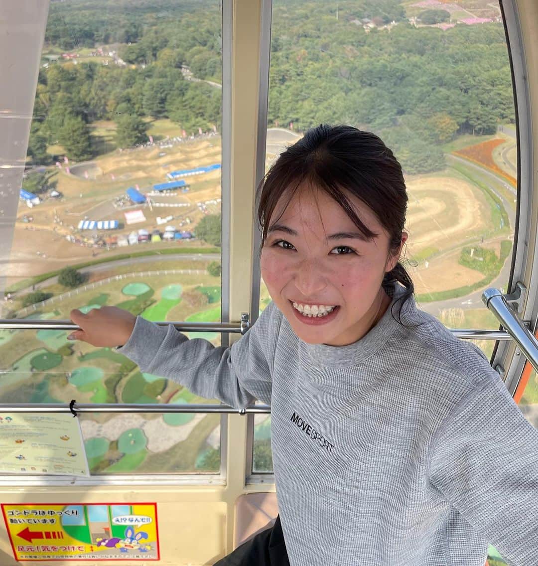 早川優衣さんのインスタグラム写真 - (早川優衣Instagram)「🎡🎠🏌️‍♀️ 観覧車怖かった。 ゴルフ努力あるのみ。 : #MOVESPORT #descente #descentegolf」11月8日 18時00分 - yui_hayakawa