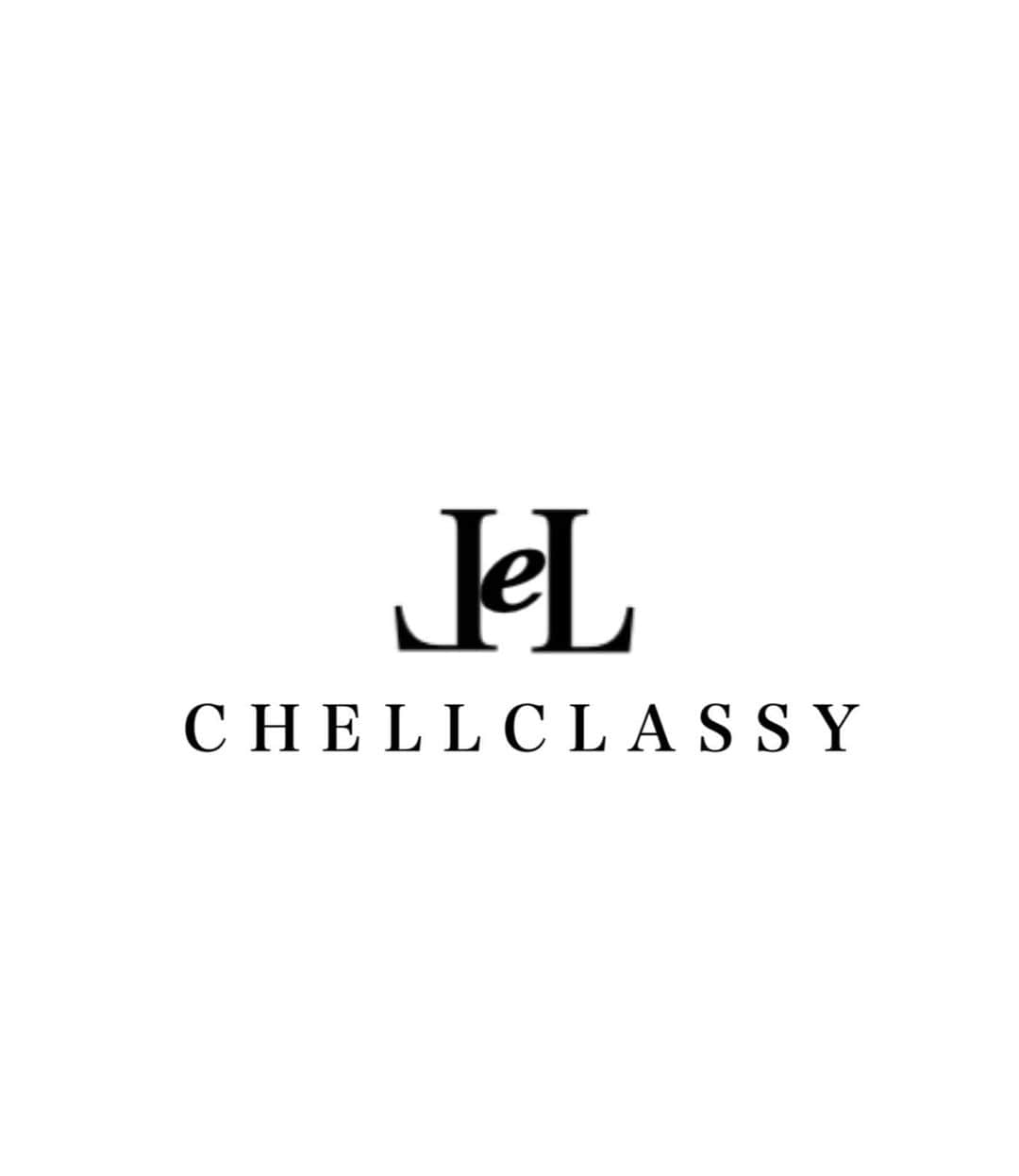 臼井麗香のインスタグラム：「.  自社ブランド  "Chell classy"  『女性ゴルファーが男性に着て欲しいを 形にした、シーンを選ばず着られる ラグジュアリーウェア』  11月10日 10:00 AM  ゴルフ用品から 販売開始  宜しくお願い致します✨ @chell_classy   #重大発表  #11月#10日#10時 #洋服は来年春から販売します #メンズウェア #ゴルフ#アパレル #キャップ#ゴルフバッグ #ファッション #ゴルフウェア #ゴルフ好き #ゴルフ女子 #ゴルフ男子 #臼井麗香」