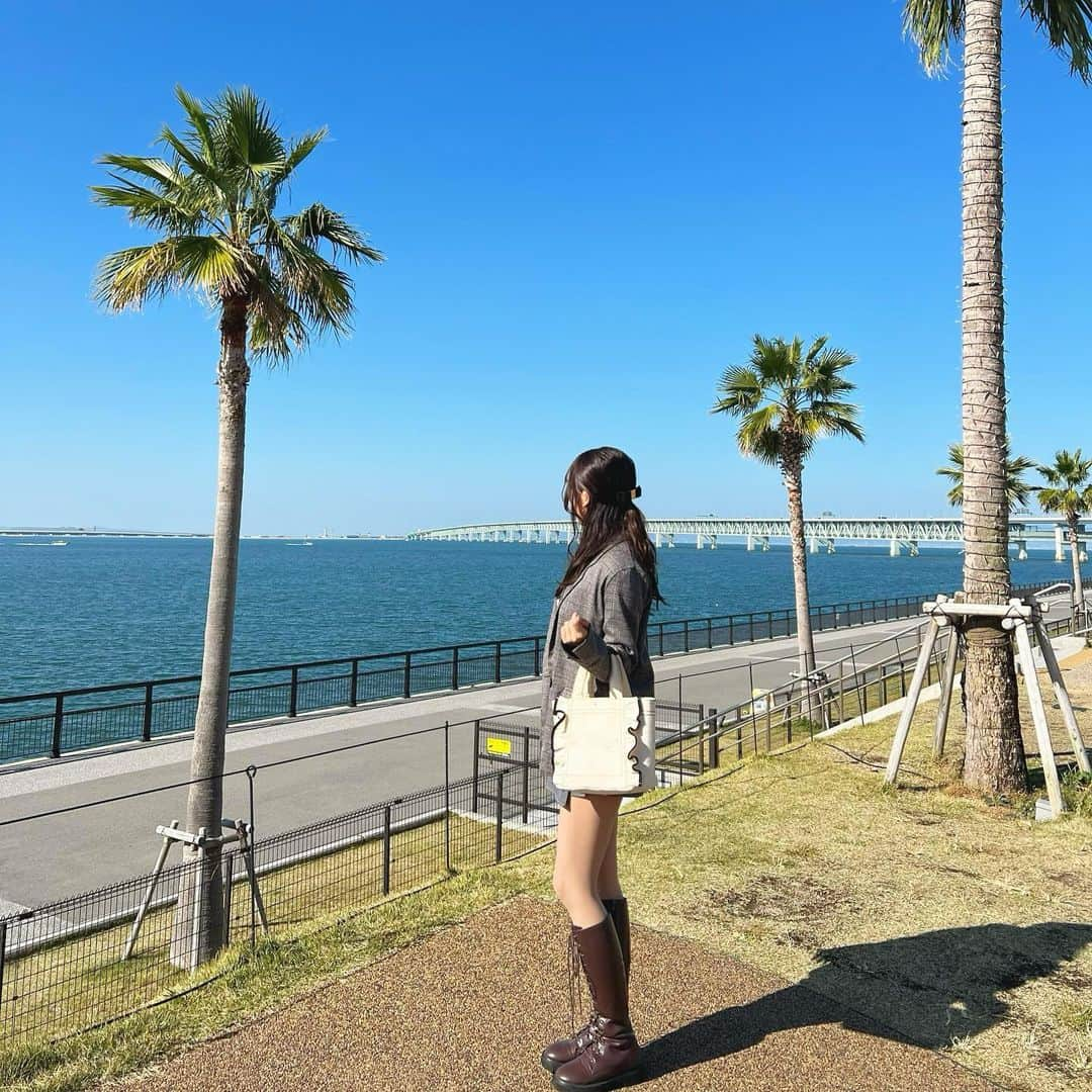 REINAさんのインスタグラム写真 - (REINAInstagram)「⁡ ⁡ お出かけDay👣⸒⸒👜🌴 ⁡ #今日のコーデ どうかな？🐰🩶🤎 ⁡ ⁡ 今週末の11/11(土) に ららぽーと門真・三井アウトレットパーク  大阪門真にて開催される イベント出演情報が発表されました🗣✨️ ⁡ 皆さまにお会い出来ること すっっごく楽しみです💭🫶🏻🫶🏻 ⁡ ⁡ ぜひ足を運んでいただけると 嬉しいです🫣💞💞 ⁡ ⁡ ⁡ ⁡ ⁡ ⁡ ⁡ #オリックス #BsGirls #Bs2023 #NPB #ORIX #buffaloes #プロ野球 #baseball #野球 #野球好き #オリ姫  #インスタ野球女子 #野球好きな人と繋がりたい #follow  #オリックスバファローズ #京セラドーム大阪 #私服 #お洒落好き #fashion #BsGirls10th💎 #instalike #like4like #followme  #reina_bsgirls #reina_360  #SMILE全開 #🌼 #🐰 #🥐」11月8日 18時18分 - reina_bsgirls_360