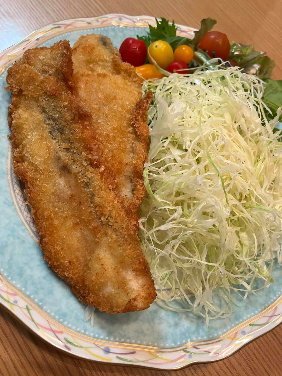 のインスタグラム：「マダラのフライ＋タルタルソース青唐辛子風味🫑#魚食えコノヤロー #泉銀女将の魚料理」