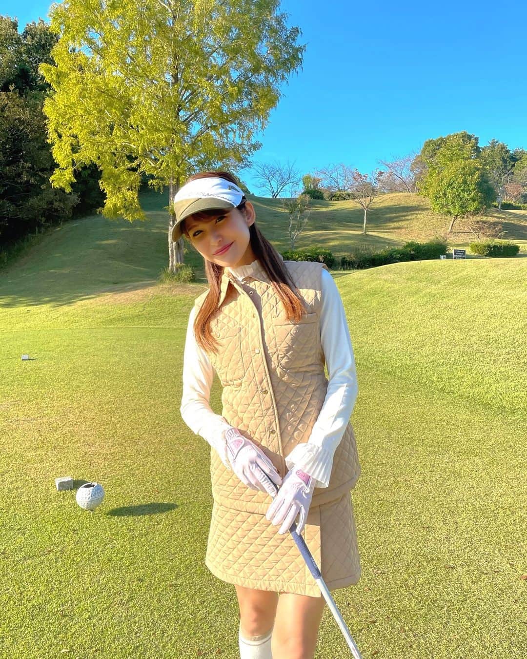 田尻夏樹（なつきんぐ）さんのインスタグラム写真 - (田尻夏樹（なつきんぐ）Instagram)「ゴルフ上手くなりたいなー🥺」11月8日 18時30分 - tajiri_natsuki