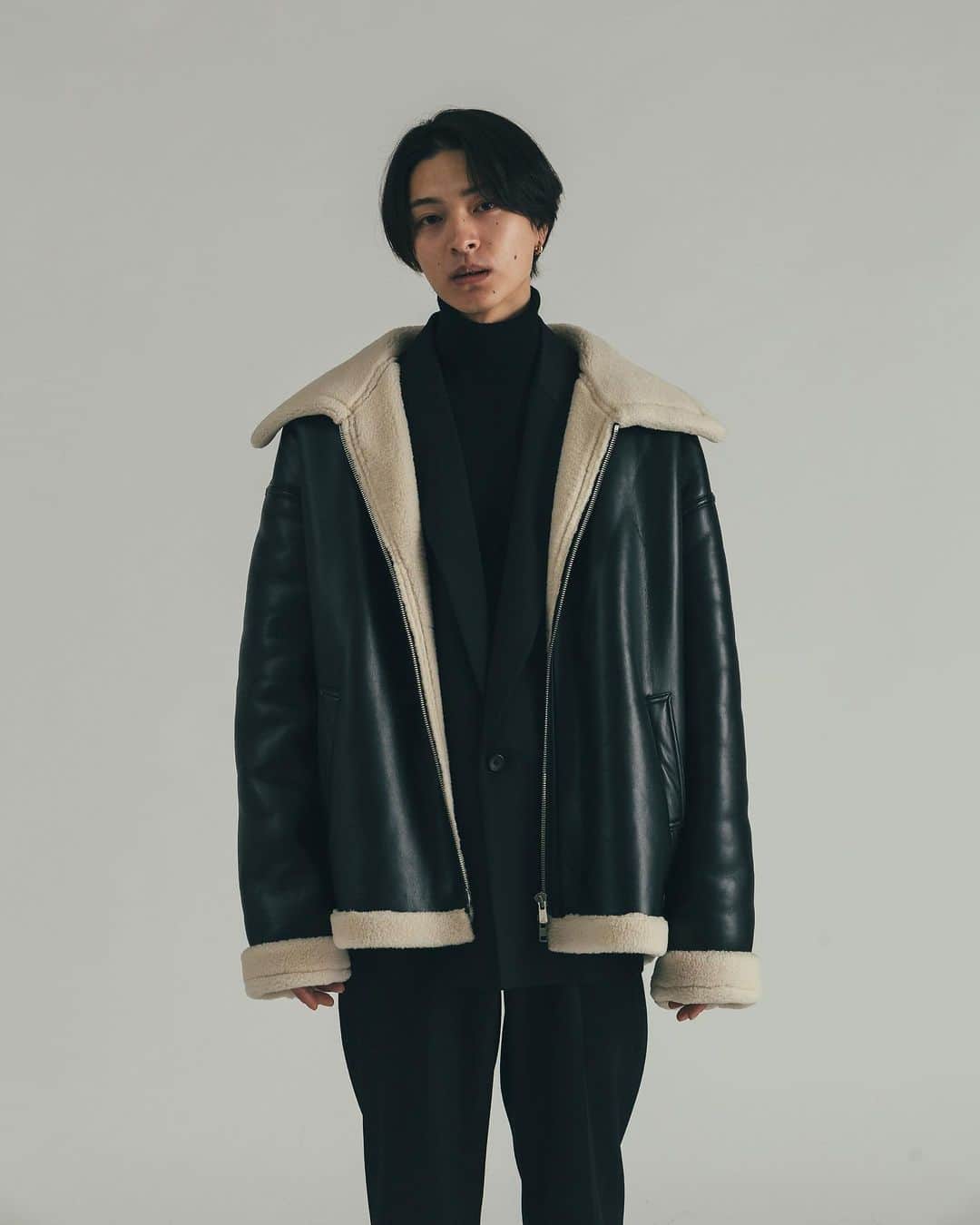 Lui's Lui's official instagramさんのインスタグラム写真 - (Lui's Lui's official instagramInstagram)「@luis_official___ / #outer  ⬜︎ BIG fur blouson / ¥39,600 ⬜︎ Double Zip Monster MA-1 / ¥29,700 ⬜︎ Faux shearling BIG jacket / ¥53,900  #jacket #アウター #ma1コーデ #ムートンコート #ファーコート #メンズファッション #メンズコーデ #アウターコーデ #冬コーデ #メンズスタイル #ブラックコーデ #ムートン #ジャケット #ベロア #パラシュートパンツ」11月8日 18時51分 - luis_official___
