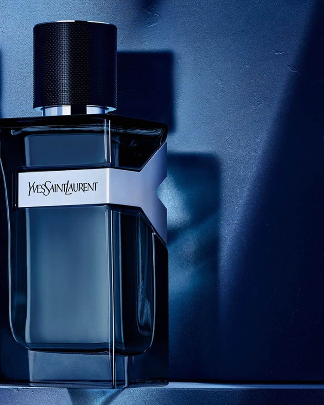 Yves Saint Laurent Beautyさんのインスタグラム写真 - (Yves Saint Laurent BeautyInstagram)「Powerful. Addictive. Fougere. Woody. Fresh & Clean. Long-lasting.​ ​ Y EAU DE PARFUM   ​#YSLBeauty #YNot」11月8日 19時01分 - yslbeauty