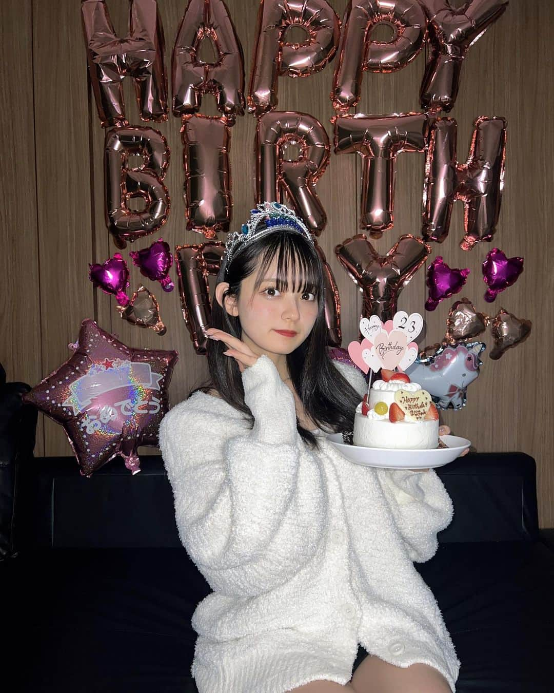 水野舞菜さんのインスタグラム写真 - (水野舞菜Instagram)「本日誕生日を迎えました👶🏻💞  沢山のお祝い本当にありがとう（ ; ; ） 今年も幸せに過ごせますように！」11月8日 19時04分 - mana_chos