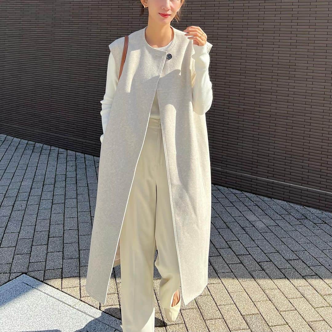 Nagiのインスタグラム：「ZARAのジレが可愛い♡ 買ってよかったアイテム🥰  gilet. #zara tops. #andme  bottom. #reedit  #code#fashion#コーデ#ファッション」