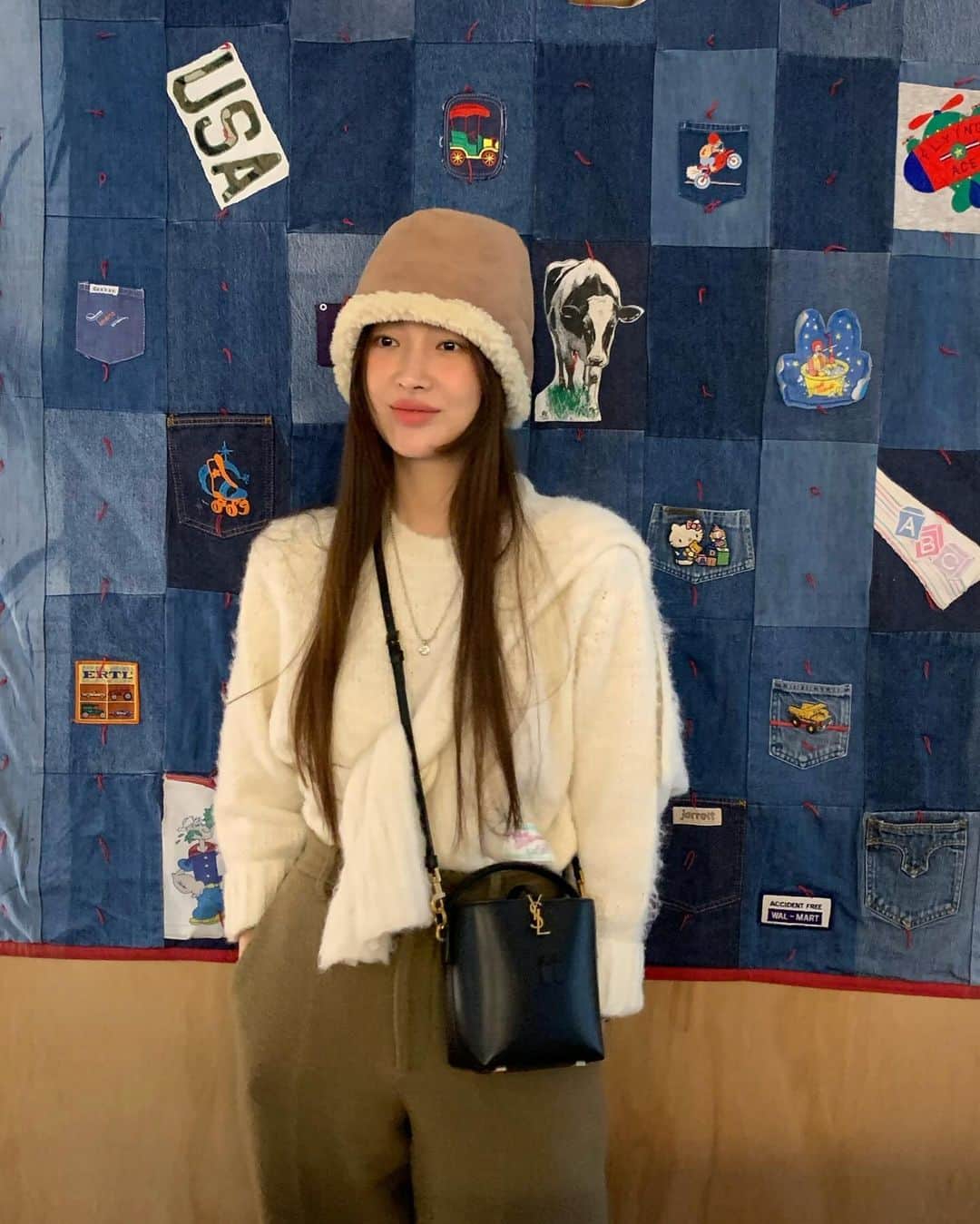 チャ・ジョンウォンのインスタグラム：「커피마시러 외출했다가 … 인생모자 찾은 썰푼다…♡」