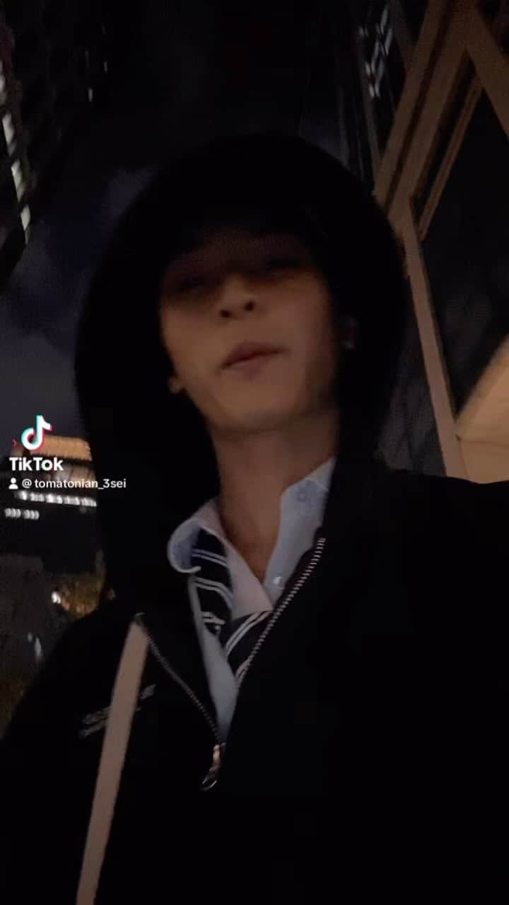 のインスタグラム：「都会歩いとる時が一番きもちい#今日好き#男子校生ミスターコン」