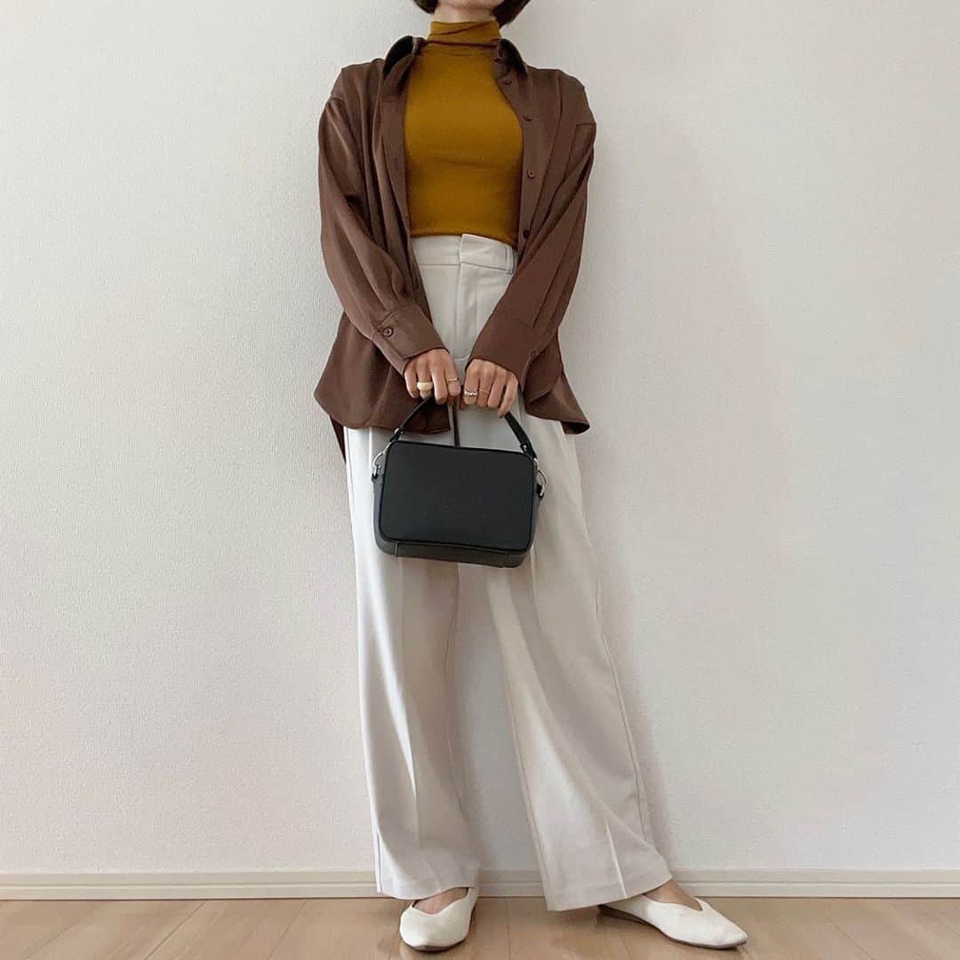 近藤美月さんのインスタグラム写真 - (近藤美月Instagram)「GU タックワイドパンツ 着回しコーデ🤍 ⁡ 今回は秋カラーのトップス達と 合わせてみたよ🍁 ⁡ 秋冬の色味って どう合わせてもおしゃれになるから好き🍂🎶 ⁡ 全身GUアイテムです◎ ⁡ GUコーデ一覧→ @miittsuk ⁡ ⁡ ⁡ ⁡ ⁡ ⁡ ⁡ ⁡ #gu #ジーユー #ジーユー購入品 #ジーユー女子 #垢抜けコーデ #大人カジュアルコーデ #アラサー #アラサーコーデ #プチプラ高見え #タックワイドパンツ #タックワイドパンツコーデ #ワイドパンツコーデ」11月8日 19時42分 - miittsuk