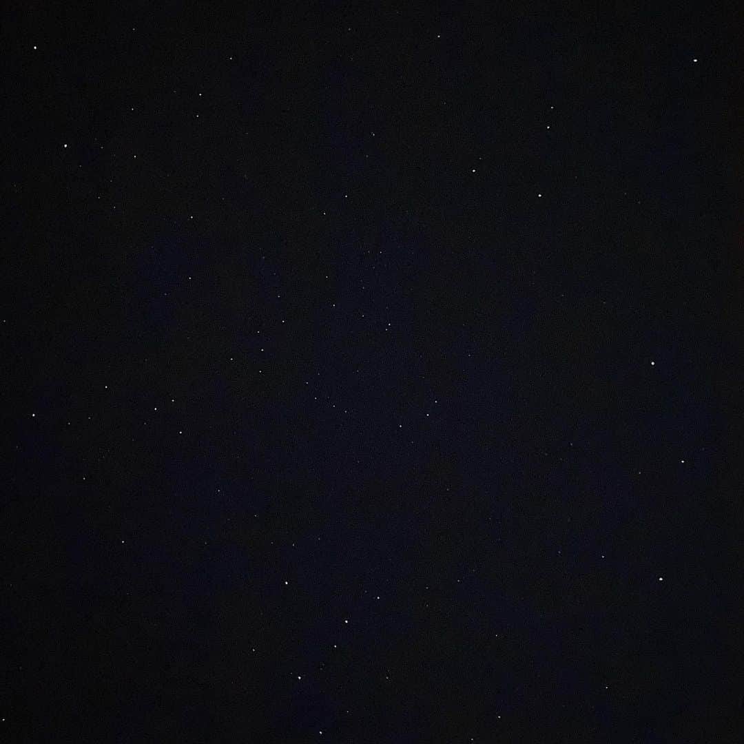 後藤しおりさんのインスタグラム写真 - (後藤しおりInstagram)「真っ暗闇の中、外に出てみたら綺麗な星空。」11月8日 19時43分 - shiorigoto_tou
