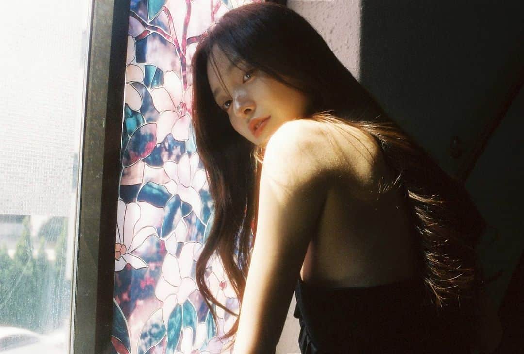 のインスタグラム：「11월을 들어서니 마음도 간질간질하고 더 부지런히 순간을 기록해야지! 다짐하고 주절주절   🎞️ @kimcheonga」