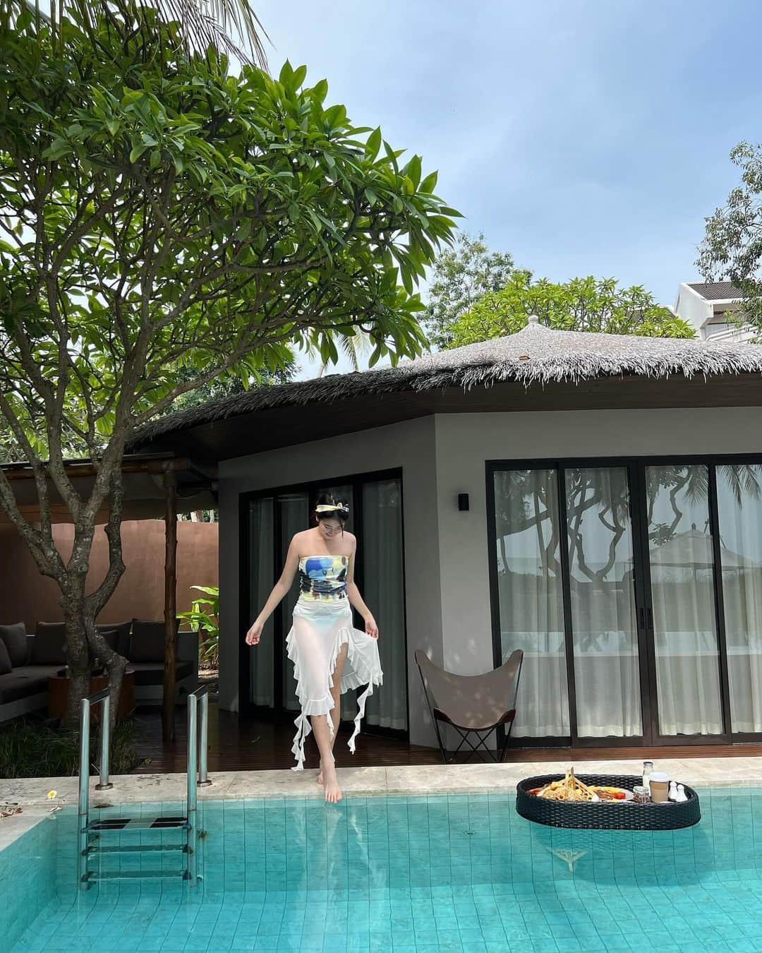 フォン＝サナンタチャット タナパットピサーンのインスタグラム：「Last set of this trip 😛」