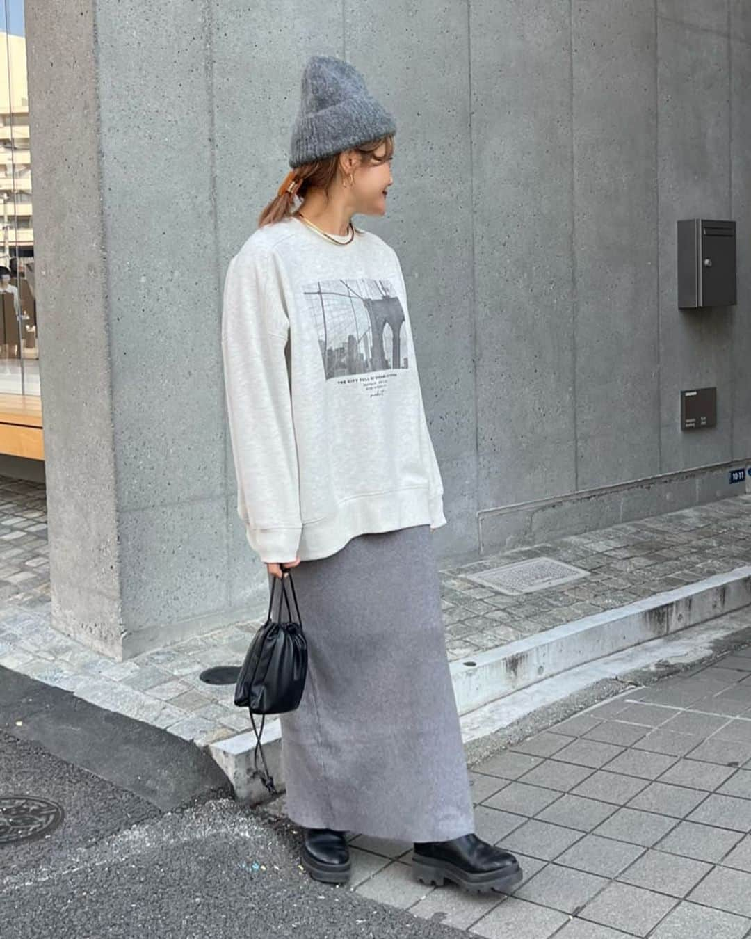 PAL CLOSET(パルクローゼット)さんのインスタグラム写真 - (PAL CLOSET(パルクローゼット)Instagram)「【保存すると、いつでも骨格ナチュラルコーデが見返せます🥰】  今日は骨格ナチュラルタイプのスウェットコーデをご紹介！  ☑ 基本的にスウェット素材は得意。 ☑ ドロップショルダーやロング丈で華奢みせ効果。 ☑ 身幅や袖幅が広いゆるっとしたシルエットでバランスよく。  骨格診断がまだの方は、 プロフィールTOPのリンクから骨格診断ページへ👀✨ palclosset_onlinestore   ----- pual ce cin 160cm @noricorico102  Discoat 155cm @yasuchan14__  CIAOPANIC TYPY 165cm @yumiffy_1226  CPCM 157cm @fu_chanko  CIAOPANIC TYPY 162cm @yuuuuume321  CAPRICIEUX LE'MAGE 164cm @ike_lemage  COLONY 2139 166cm @masu_rina_  -----  #パルクロ #パルクローゼット #palcloset #骨格診断 #骨格ウェーブ #骨格ストレート #骨格ナチュラル #骨スト #骨ウェブ #骨ナチュ #垢抜け #垢抜けコーデ #体型カバー #似合う服 #似合う服の選び方 #まふめぐ #骨格診断 #秋デート服 #着やせコーデ #デートコーデ #高身長コーデ #低身長コーデ #オトナ可愛い #デニムコーデ #20代コーデ #30代コーデ #40代コーデ #スウェットコーデ #ドライブコーデ #大人カジュアル #大人カジュアルコーデ」11月8日 20時00分 - palcloset_onlinestore