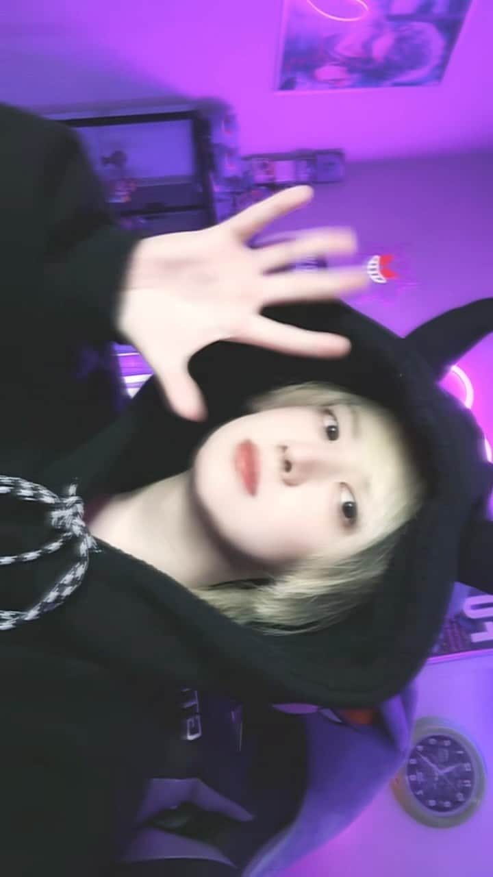 ゆーちゃそ王子のインスタグラム：「がぶがぶ  #tiktok #reels #foryou #fyp」