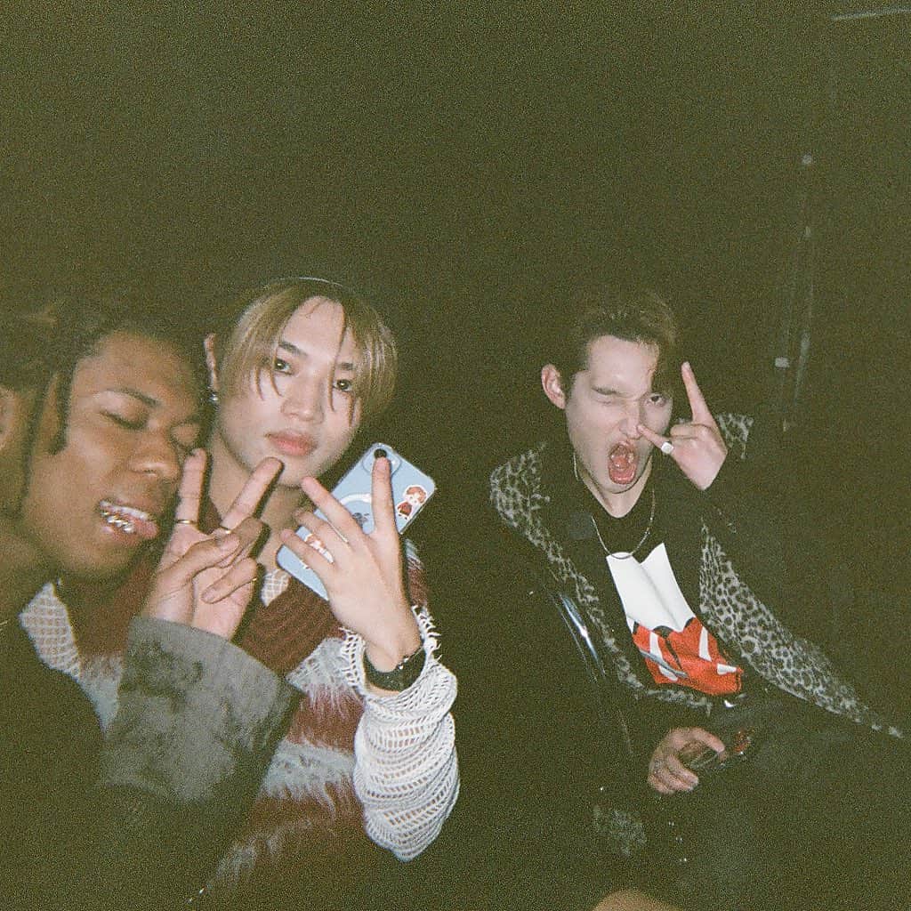 PSYCHIC FEVERさんのインスタグラム写真 - (PSYCHIC FEVERInstagram)「Film Photos on OCTOPOP day🎞️  #OCTOPOP #OCTOPOP2023 #PSYCHICFEVER」11月8日 20時05分 - psyfe_official