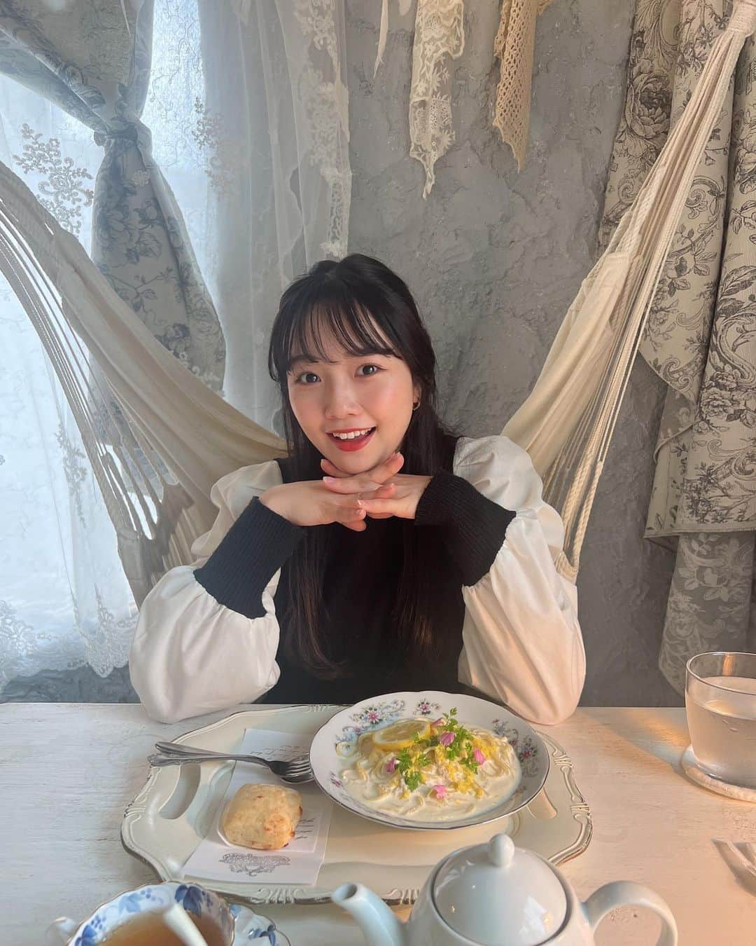 miyuさんのインスタグラム写真 - (miyuInstagram)「とっても素敵でお上品なtea time🫖🎵🎵」11月8日 20時06分 - miyuu__nakano