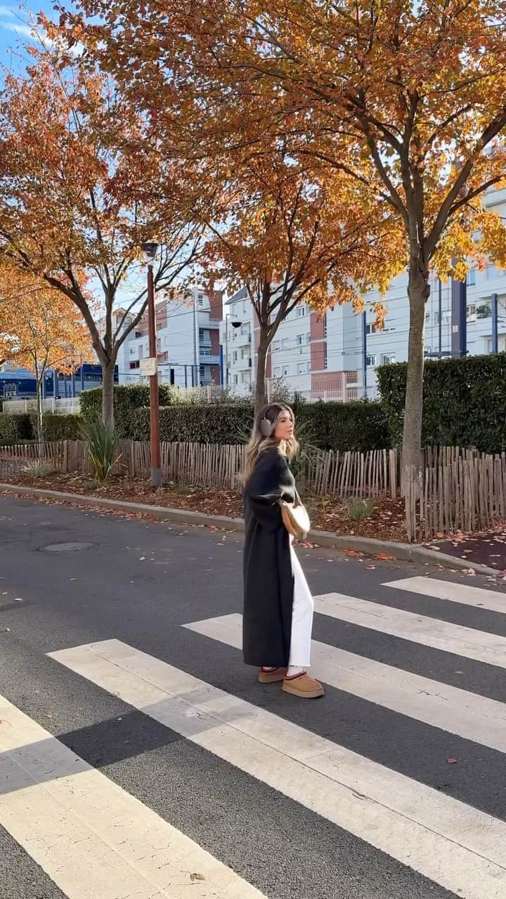 チャーリーのインスタグラム：「Autumn days with muse @penelope.arboux 🍂」