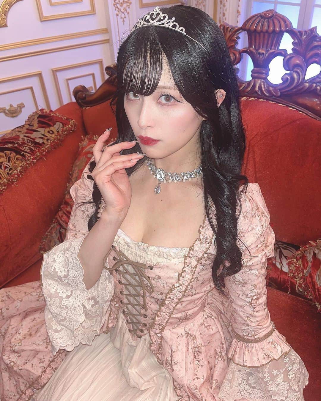 田北香世子さんのインスタグラム写真 - (田北香世子Instagram)「生涯のすべての主導権はこちらにあるわ👸  @lacemade_jp さんの新作ドレスです💐👑  #lacemade #撮影会 #スタジオ撮影会 #かよよん撮影会 #撮影会モデル」11月8日 20時17分 - kayoko_takita