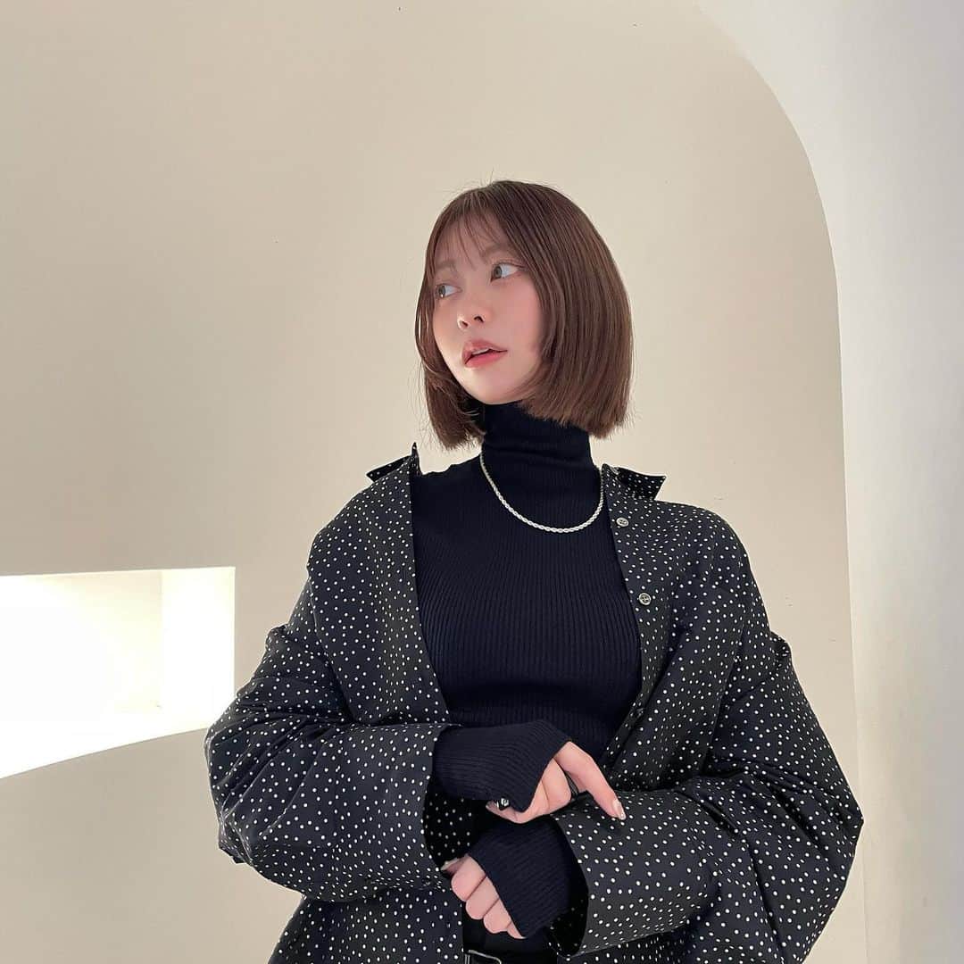 棚瀬響のインスタグラム：「姫カットもパープル色落ちの髪色もお洋服も💯」