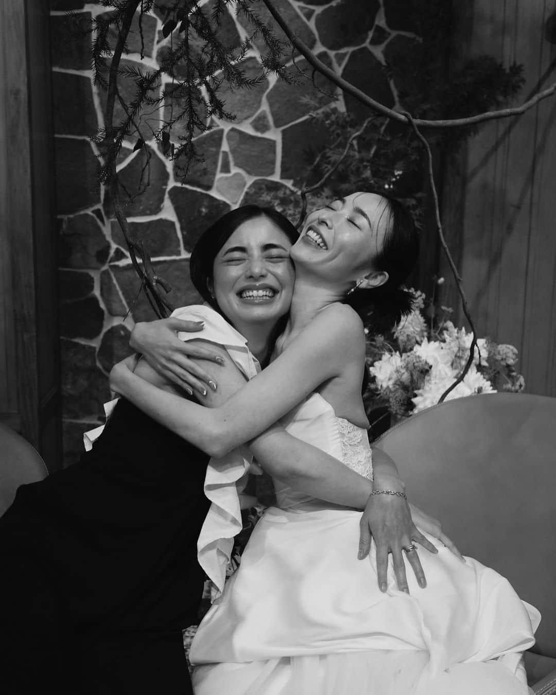 Yuki Ide | 井手 祐来のインスタグラム：「美しい記憶たち 本当に綺麗で みんながちひろの事を大好きなのが伝わる あたたかい空間だった おめでとう そして大好き☺️🧡」