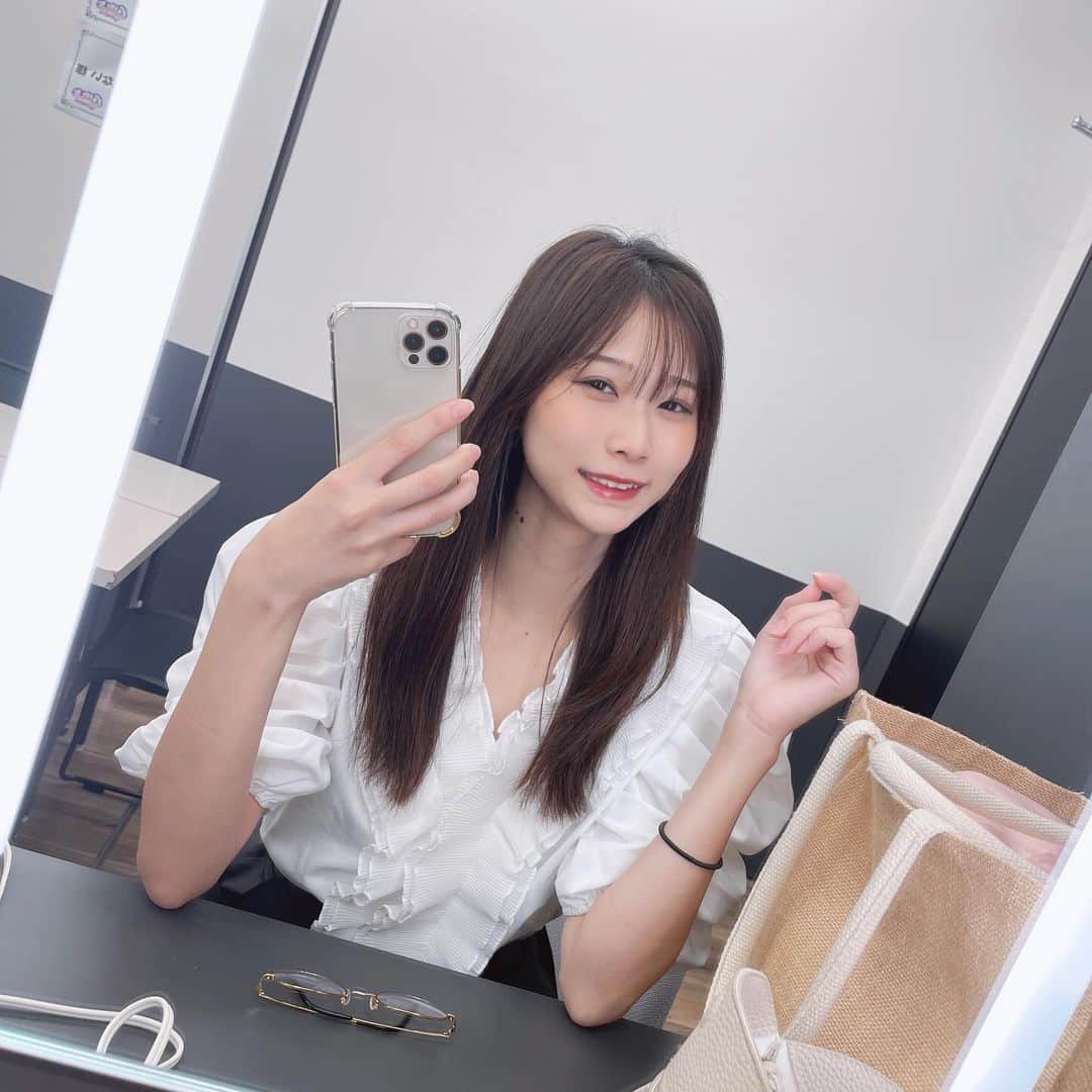 塩野響子のインスタグラム：「⠀  ⠀ 先日 (@sbc_ohtani )先生のところで BNSL注射💉をしてきました！ ⠀ 何回か通った方が効果があるそうなので 近々また伺おうと思います✊ ⠀ 色んなメニューがあって今の時代って すごいなぁって思った.... コンプレックスが解消されれば 生きやすくなるし嬉しい時代だね🧏🏻‍♀️ ⠀ ⠀ #SBC #湘南美容クリニック」