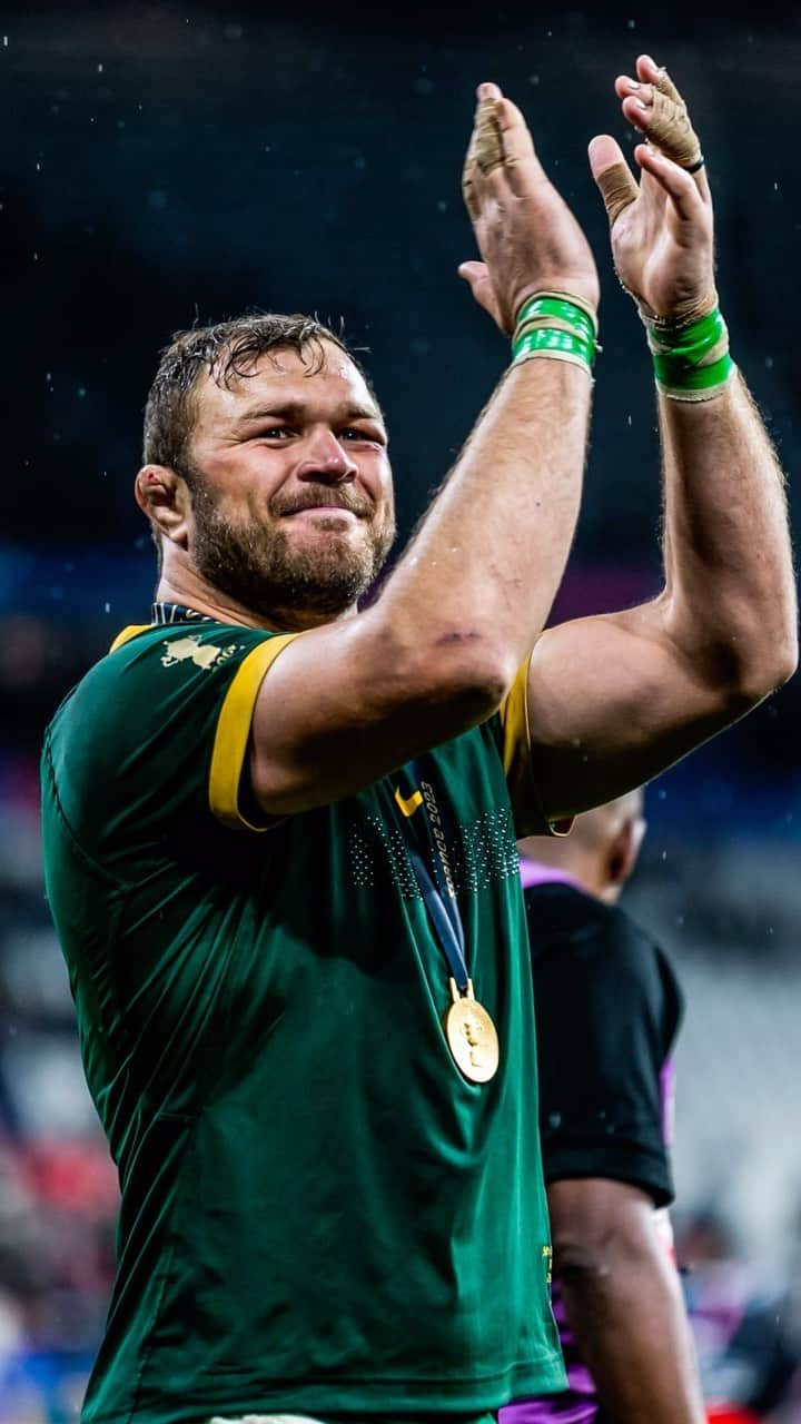 ラグビー南アフリカ代表のインスタグラム：「Actions speak louder than words 👏   #Springboks  #StrongerTogether」