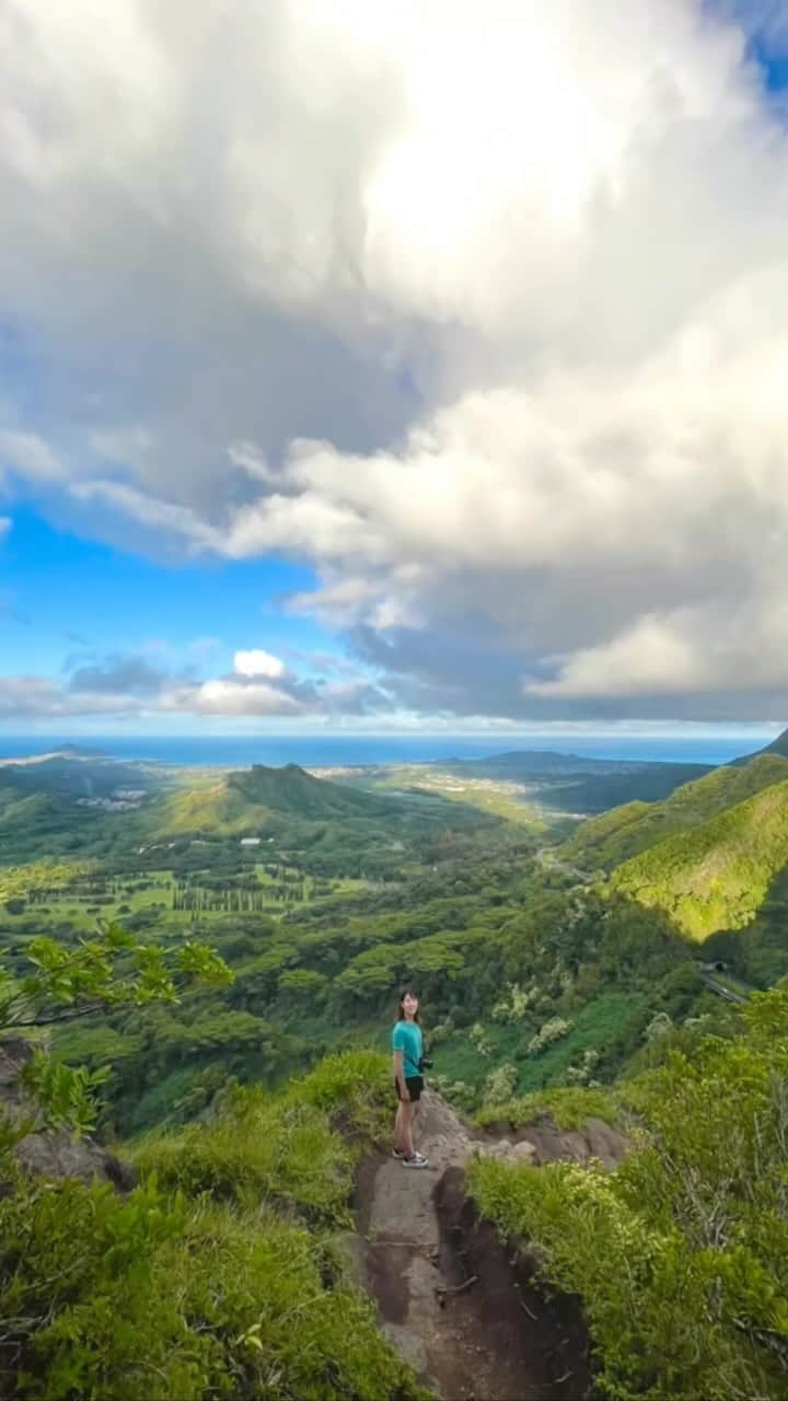 尾上彩のインスタグラム：「Pali Puka Trail🏃‍♂️⛰️ ・ ・ ・ #palipuka #Hawaii #Hiking #ハイキング」