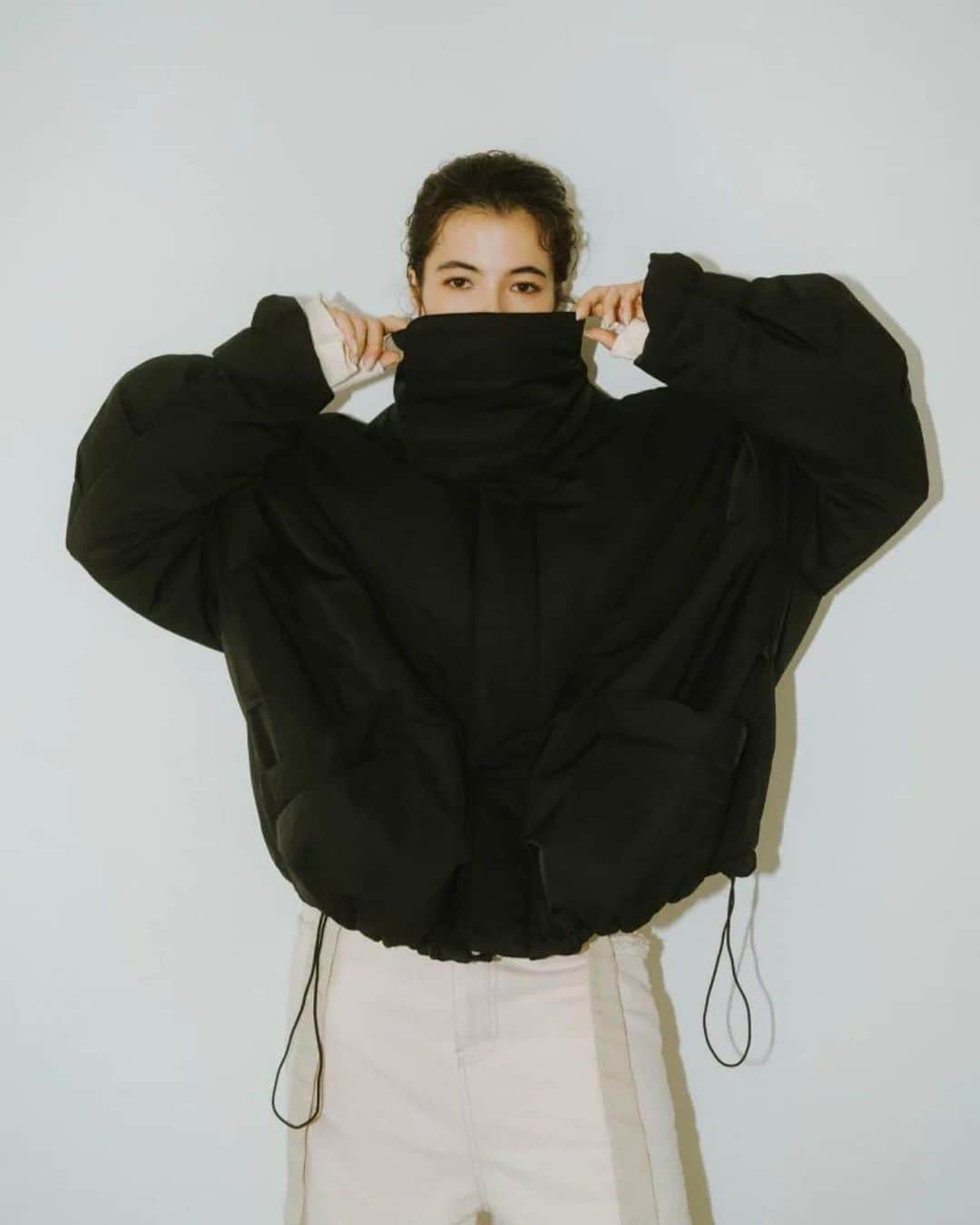 のインスタグラム：「〈Knuth Marf〉 23awの新作の販売を開始。 既にお問い合わせ多数のダウンコート。この冬、活躍間違いなしなニットまで。  #STUDIOUS #ステュディオス #KnurthMarf」