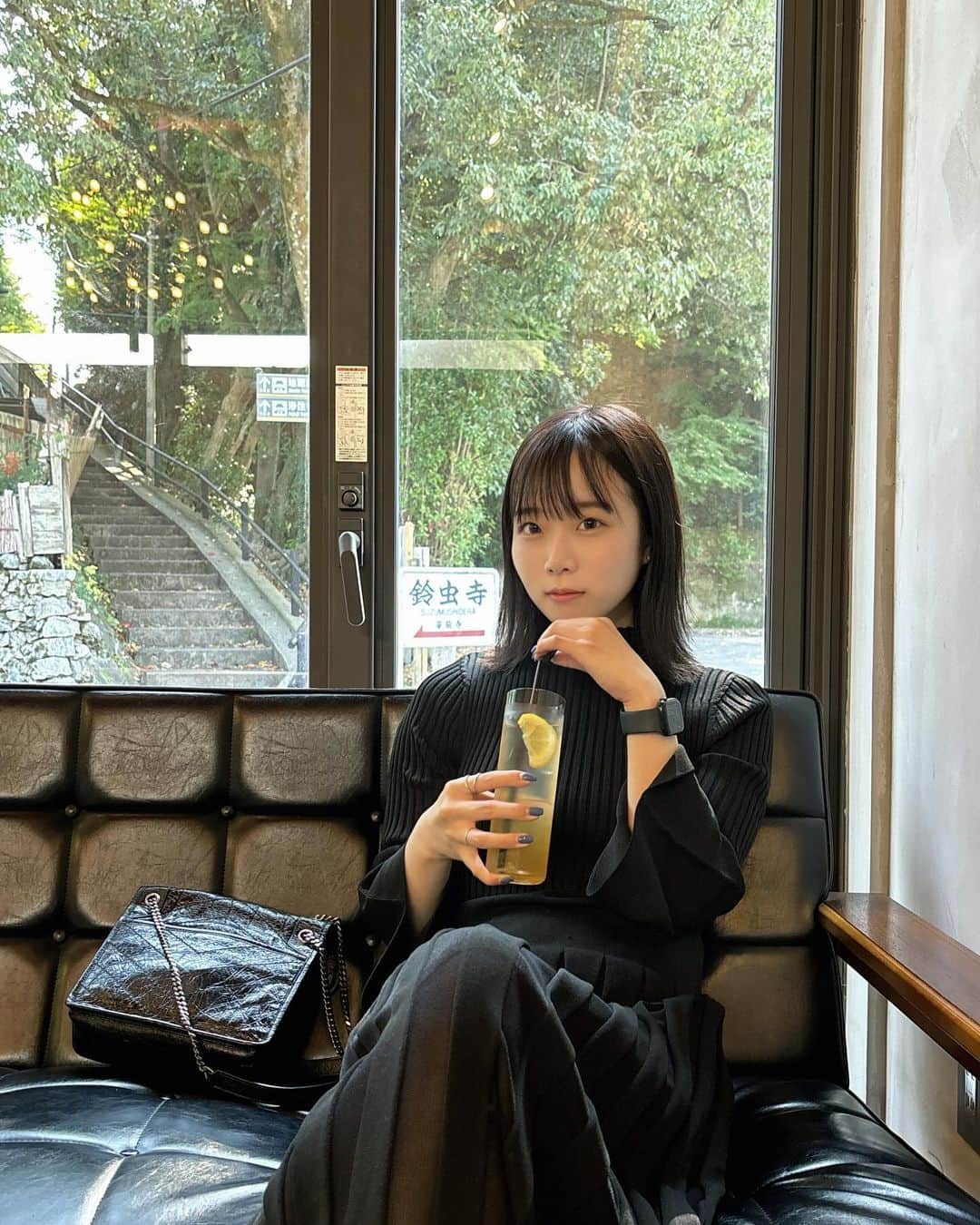 渡辺まおさんのインスタグラム写真 - (渡辺まおInstagram)「レモネード美味しいな～～って思ってたら、友達に撮られたやつ🍋」11月8日 21時12分 - ai_jinno_