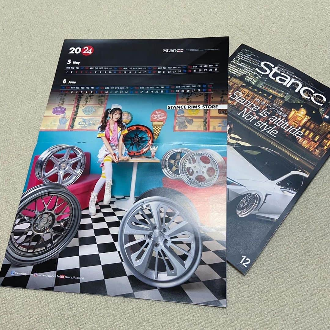 月野もものインスタグラム：「スタンス・マガジン#59 12月号にて 【特別付録】 Stance MAGAZINE 2024 CAR&GALS CALENDARの5.6月に月野ももが掲載されています✨🍬  部屋に飾ってね🫶」