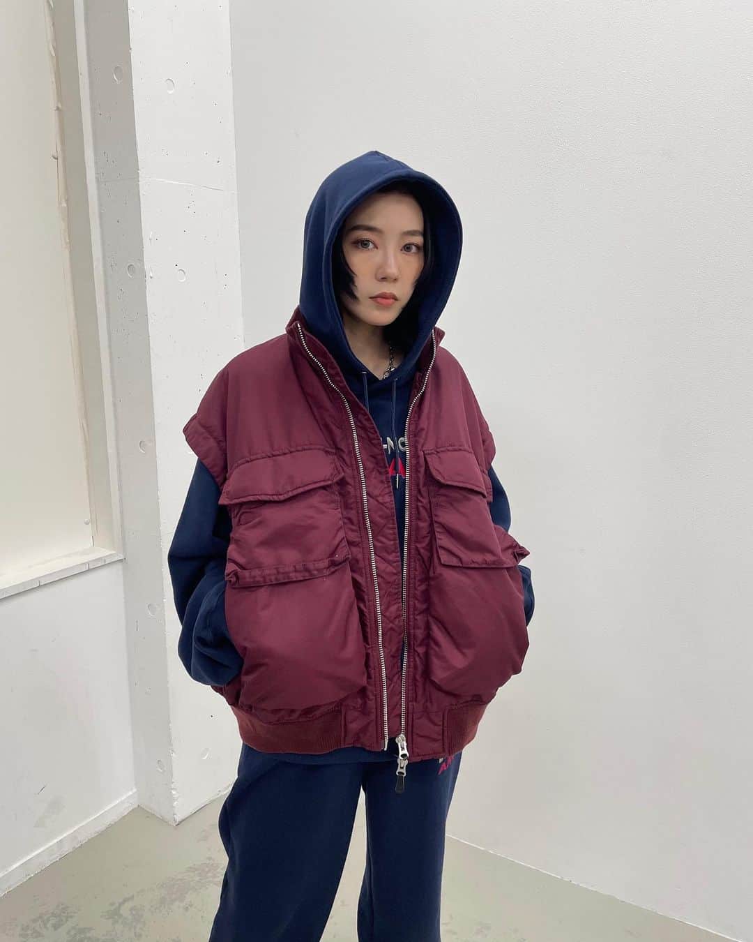 SLY OFFICIAL INFORMATIONのインスタグラム：「ㅤㅤㅤㅤㅤㅤㅤㅤㅤㅤㅤㅤㅤ #SLY_info @yoshimi_toide 【160cm】 ルミネエスト新宿スタッフ __________________________________ 11/10(FRI)店舗発売予定 ☑︎PEDORO NEKOIｘSLY LOOSE HOODIE (030GAR01-2390) NVY,T.GRY ㅤㅤㅤㅤㅤㅤㅤㅤㅤㅤㅤㅤㅤ ☑︎PEDRO NEKOI x SLY JOGGER PT (030GAR01-2400) NVY,T.GRY ㅤㅤㅤㅤㅤㅤㅤㅤㅤㅤㅤㅤㅤ SLY店舗・WEBSTORE・ZOZOTOWNにて販売中 ☑︎DAMAGE 2WAY OVER MA-1 (030GAY30-1010) D/RED,BLK,MINT ㅤㅤㅤㅤㅤㅤㅤㅤㅤㅤㅤㅤㅤ ☑︎PLATFORM PUFFER BOOTS (030GAA55-3820) BLK,CAM __________________________________ ※配送の都合により発売日が異なる場合がございます。 ※店舗により在庫状況が異なります。 #notequalreal #PEDRONEKOIxSLY #SLY #SLY_fav」
