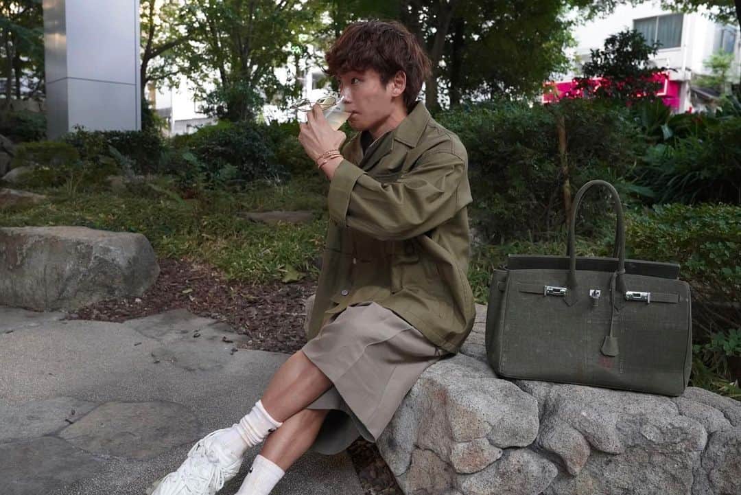 FUKAMIのインスタグラム：「そんなバーキン見た事ないです！ってよく言われるのですか、バーキンじゃないんです。　ロサンゼルスのセレクトショップ　@maxfieldla で見つけた、ラグジュアリーでオシャレな悪ふざけブランドなんですw」