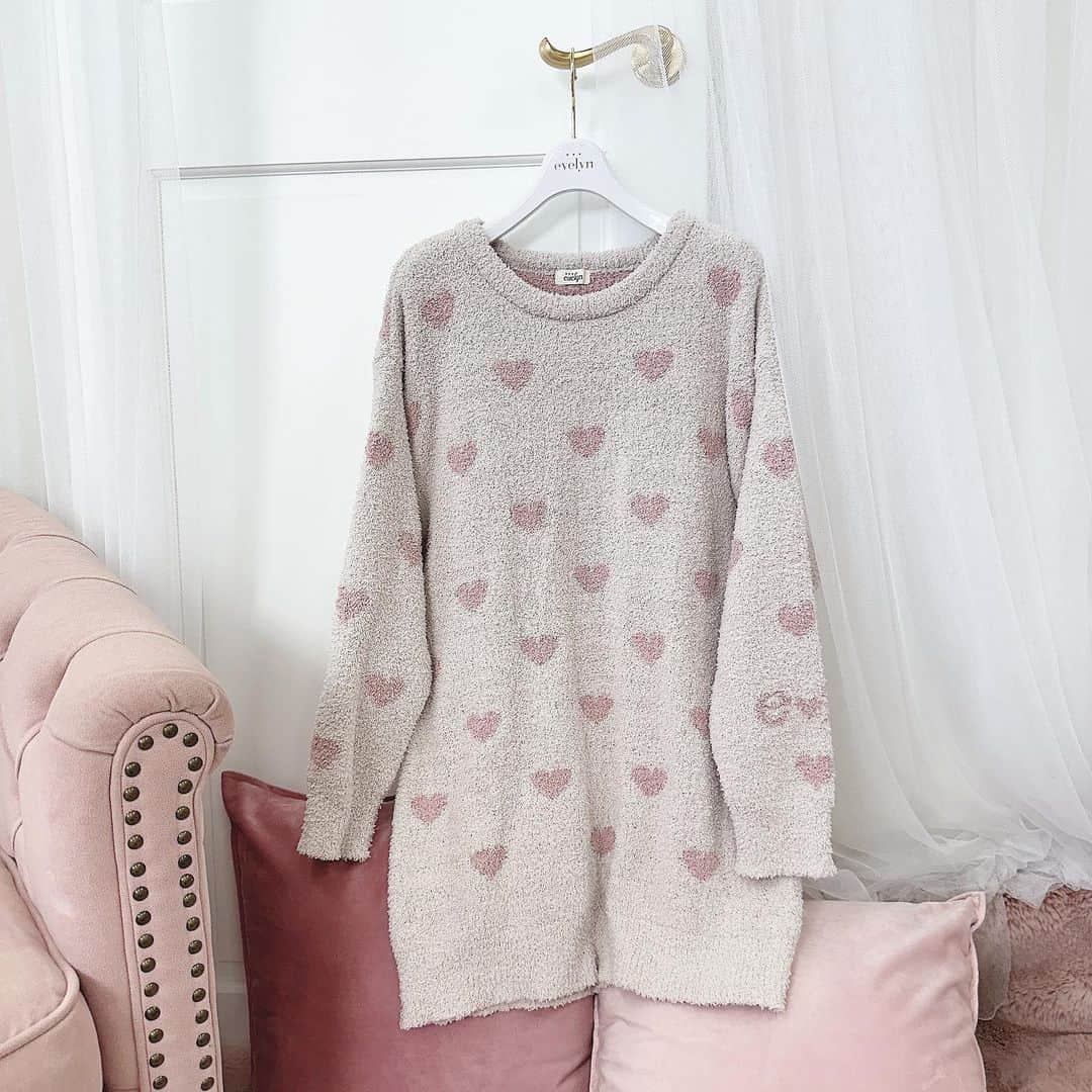 evelynのインスタグラム：「♡ new novelty fair ♡ 11/9〜 全店舗にて開催 ㅤㅤㅤㅤㅤㅤㅤㅤㅤㅤㅤㅤㅤ ¥20,000以上お買い上げで、 オリジナルハートルームウェアをプレゼントいたします🐰💕 ㅤㅤㅤㅤㅤㅤㅤㅤㅤㅤㅤㅤㅤ ※ 無くなり次第終了となります。 ㅤㅤㅤㅤㅤㅤㅤㅤㅤㅤㅤㅤㅤ #evelyn #エブリン」