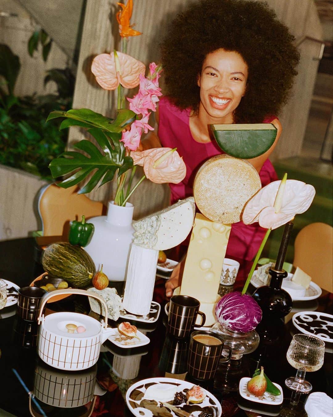 マリメッコのインスタグラム：「🍽️ Setting the table for holiday parties is one of our favorite activities. And we know you serve a mean tablescape, too. This season, we’re dabbling in sculptural artistry with cheese sculptures, champagne towers, and subtle crockery mixing. What are you excited to try? ​ ​ Let your imagination for table setting run free at marimekko.com. ​ ​ #marimekko #holiday」