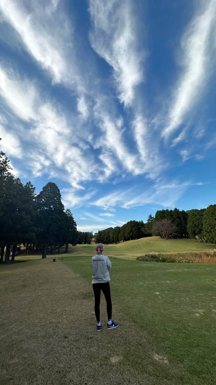 梅宮アンナのインスタグラム：「長崎3日間ゴルフ遠征です⛳️ 頑張ります✨✨✨  #長崎県 #大村湾 #大村湾カントリー倶楽部 #ゴルフ #」