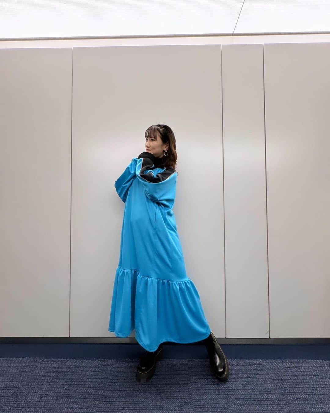 高城れにさんのインスタグラム写真 - (高城れにInstagram)「🩵🖤🩵🖤  #上田と女が吠える夜  #衣装 #🩵」11月8日 22時10分 - takagireni_official
