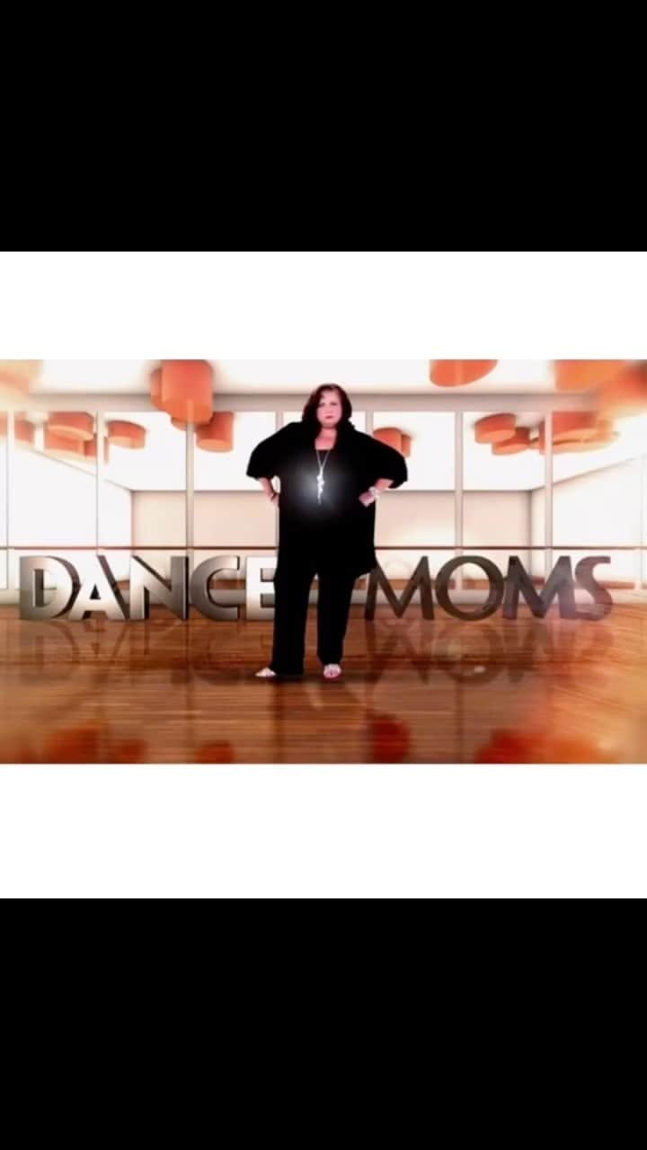 アビー・リー・ミラーのインスタグラム：「History always repeats itself! #dance #dancemoms #season9 #abbyleedancecompany #aldc #aldcla #aldcpgh #aldcalways #pittsburgh #losangeles #win #winners #technique #training #zoom #sunday #competition」