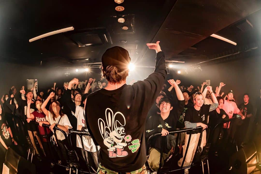 SHADOWSさんのインスタグラム写真 - (SHADOWSInstagram)「TRIANGLE EXTRA at 福岡LIVE HOUSE OP’sありがとうございました！  明後日11/10(金)久留米UEPONでラスト！  📸①@aburami_nigate ②〜@Takashi_Konuma   #TRIANGLEEXTRA」11月8日 22時18分 - shadows_japan