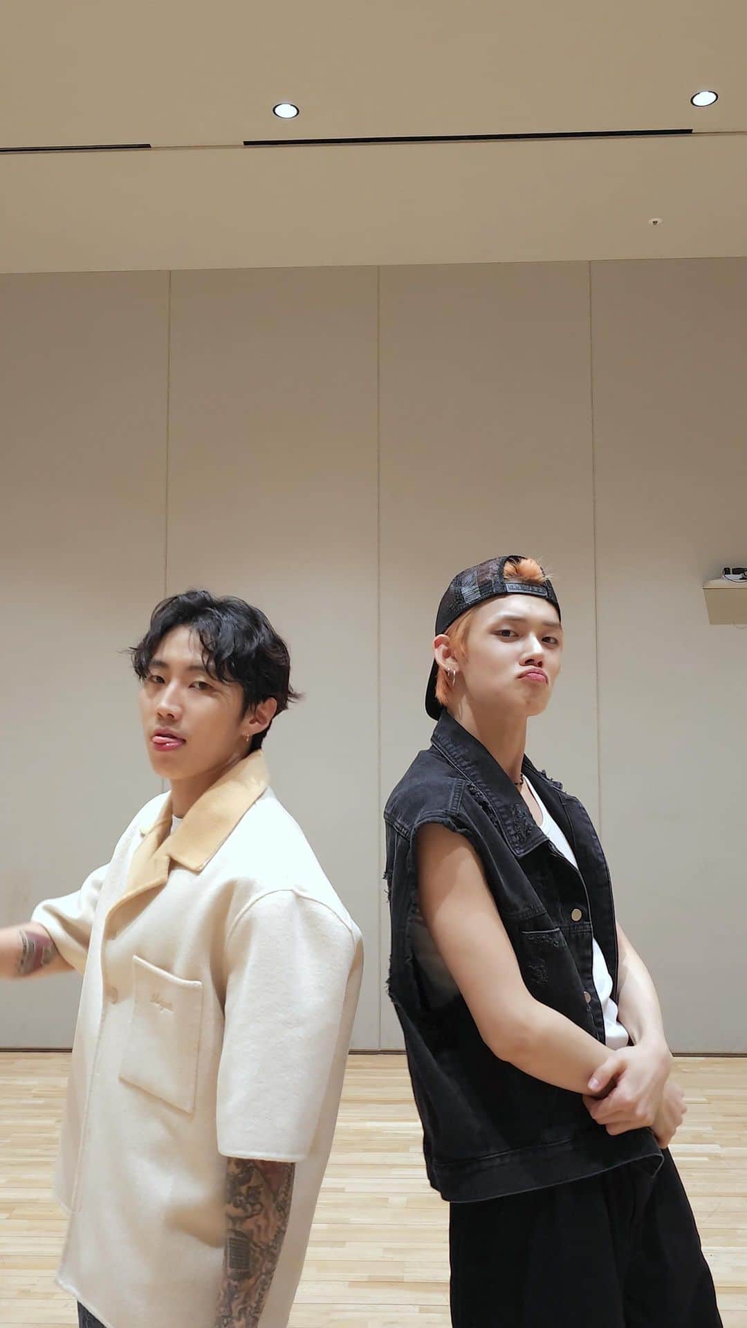 のインスタグラム：「BTS, 봉준호, 손흥민, #JayPark & #TXT Let’s go!🔥 @moresojuplease   #투모로우바이투게더 #TOMORROW_X_TOGETHER #YEONJUN #TheNameChapter #FREEFALL #ChasingThatFeeling」