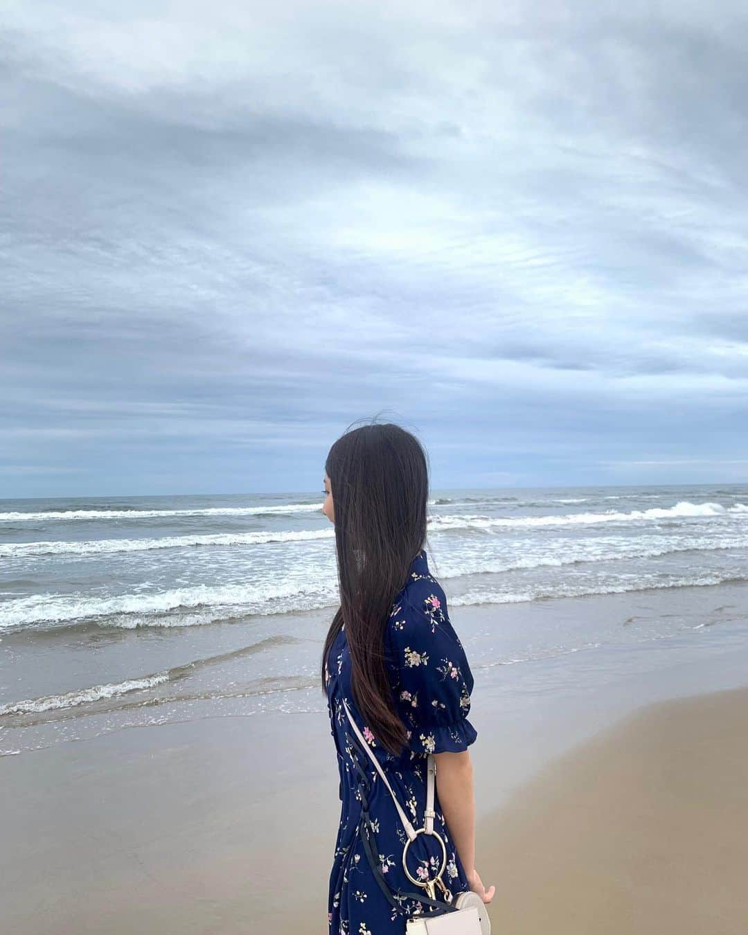 塩月希依音さんのインスタグラム写真 - (塩月希依音Instagram)「寒い季節の海も好き☃︎ ❆  I also like the sea in the cold season   Saya juga suka laut di musim dingin.  #海#sea#砂浜#ドライブ#千里浜#千里浜なぎさドライブウェイ#旅#旅行#一人旅#一人旅女子 #ひとり旅#ひとり旅女子 #日本旅行##石川#石川県 #石川旅行 #youtube #ケイト旅#trip#japan#jk#ljk#05#05년생 #05line#fyp」11月8日 22時19分 - keito.shiotsuki