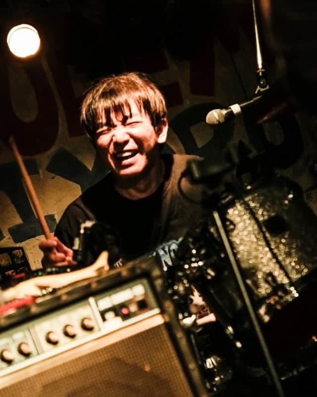 濱口優さんのインスタグラム写真 - (濱口優Instagram)「#ドラム　#バンド　#THEEARLYNOODLES #Photo : Yasuhiro Watanabe」11月8日 22時21分 - hamaguchi_masaru