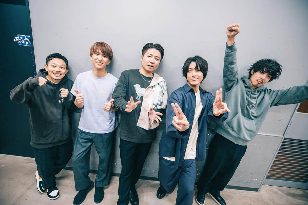 SHE'Sのインスタグラム：「2023.11.8(Wed) 「SHE’S Tour 2023 “Shepherd”」 Zepp Haneda  みなさんの声と手拍子で忘れられない夜になりました。 ありがとうございました！  写真の無断使用・転載禁止 photo by @tamaishingo22  #SHE_S #SHE_S_Shepherd」