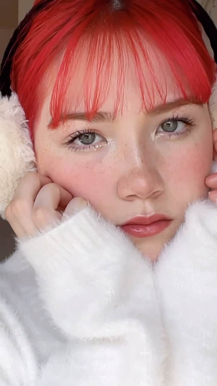 OJasのインスタグラム：「#imcoldmakeup #wintermakeup #wintermakeuplook #メイク #海外風」