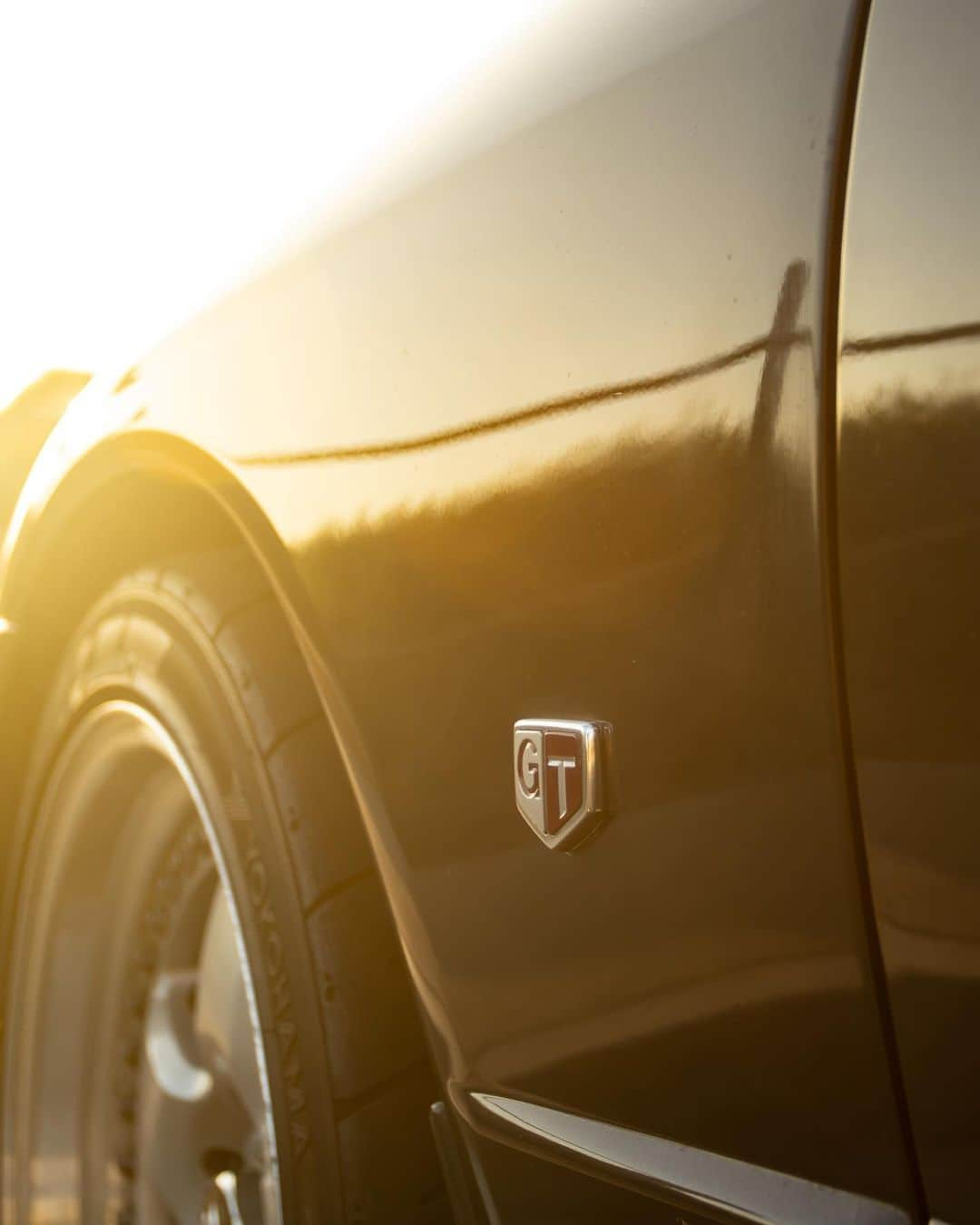 Nissanさんのインスタグラム写真 - (NissanInstagram)「Golden hour shots hit different ✨​  📸: @socalspots_ @socalr32​  Use the hashtag #MyNissanMemory to share your favorite pics with your car, your branded T-shirt, or any Nissan moment! You could be featured in our official 90th anniversary video! ​  #Nissan #NissanSkyline #NissanGTR #Nissan90th #Anniversary #CarLover #Cars #CarsOfInstagram」11月8日 22時30分 - nissan