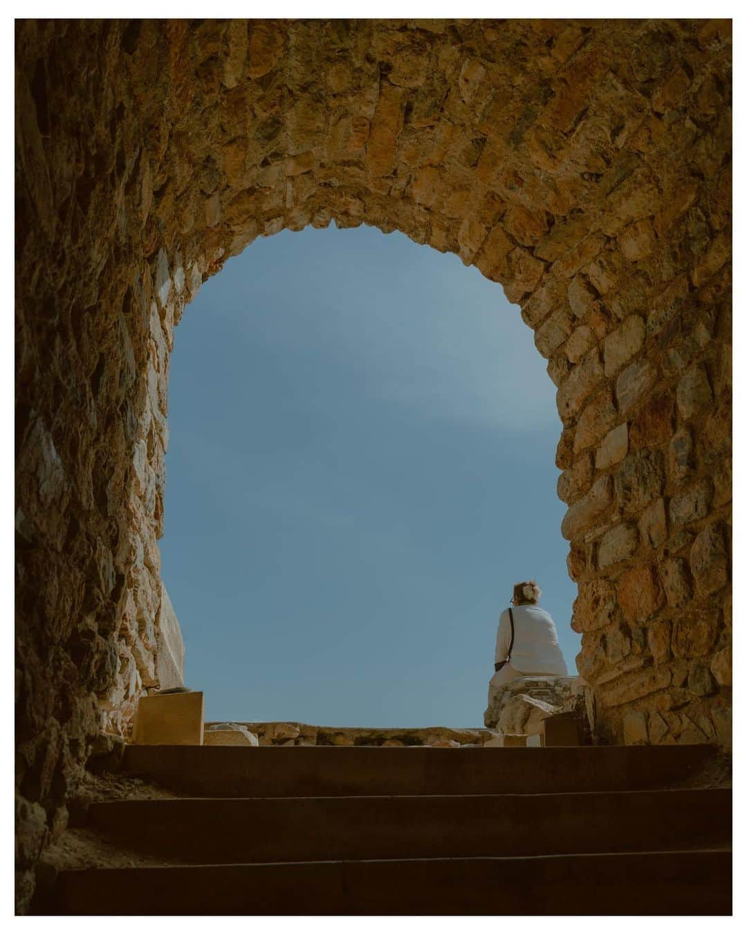 Putri Anindyaさんのインスタグラム写真 - (Putri AnindyaInstagram)「Walking on the history in Ephesus //   I always want to visit this place since I watched it in the documentary when I was a kid. History about human civilization from the greek and romans era always interest me.   The city of Ephesus, located in Izmir region of Türkiye, was one of the most important ports in the ancient world. The city, which was the center of trade for the Mediterranean Sea, has a very old history that changed hands under the rule of many kingdoms and empires many times.  According to legend, the Ionian prince Androclos founded Ephesus in the 11th century BC. The legend says that as Androclos searched for a new Greek settlement, he turned to the oracles for guidance. The oracles told him a boar and a fish would show him the new location.  One day, as Androclos was frying fish over an open fire, a fish flopped out of the frying pan and landed in the nearby bushes. A spark ignited the bushes and a wild boar ran out. Recalling the oracles’ wisdom, Androclos built his new settlement where the bushes stood and called it Ephesus.   This story also told in a very beautiful digital experience in the @demmuseums @ephesusexpmuseum , a recently opened museum in Ephesus where they also explain the importance of the goddess Artemis and its temple. But on 356 BC, the day Alexander the Great was said to have been born, the temple burned to the ground.   This history of a city coming under the rule of so many diverse groups, from Lydians, Persians, Greeks, Romans and more, only shows the strategic importance of Ephesus and its location in antiquity.   In 129 BC the city became the seat of the regional Roman governor. The reforms of Caesar Augustus brought Ephesus to its most prosperous time, which lasted until the third century A.D. Many of the most iconic structures visible today, such as the Library of Celsus (first and the last of my first slide collage) were built around this period.   Well the story is looong but it is super interesting. I just love ancient historical places so much 🫶🏼   So which slide is your favorite? And have you been here?   #TurkAegean #Goİzmir #EfesKültürYoluFestivali   @goturkiye @goizmir」11月8日 22時31分 - puanindya