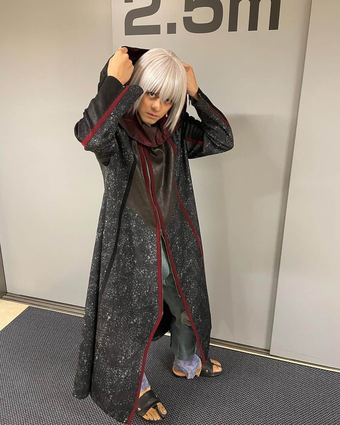 前田隆太朗のインスタグラム：「フード被ろうとしてるみたいです。 #水月」