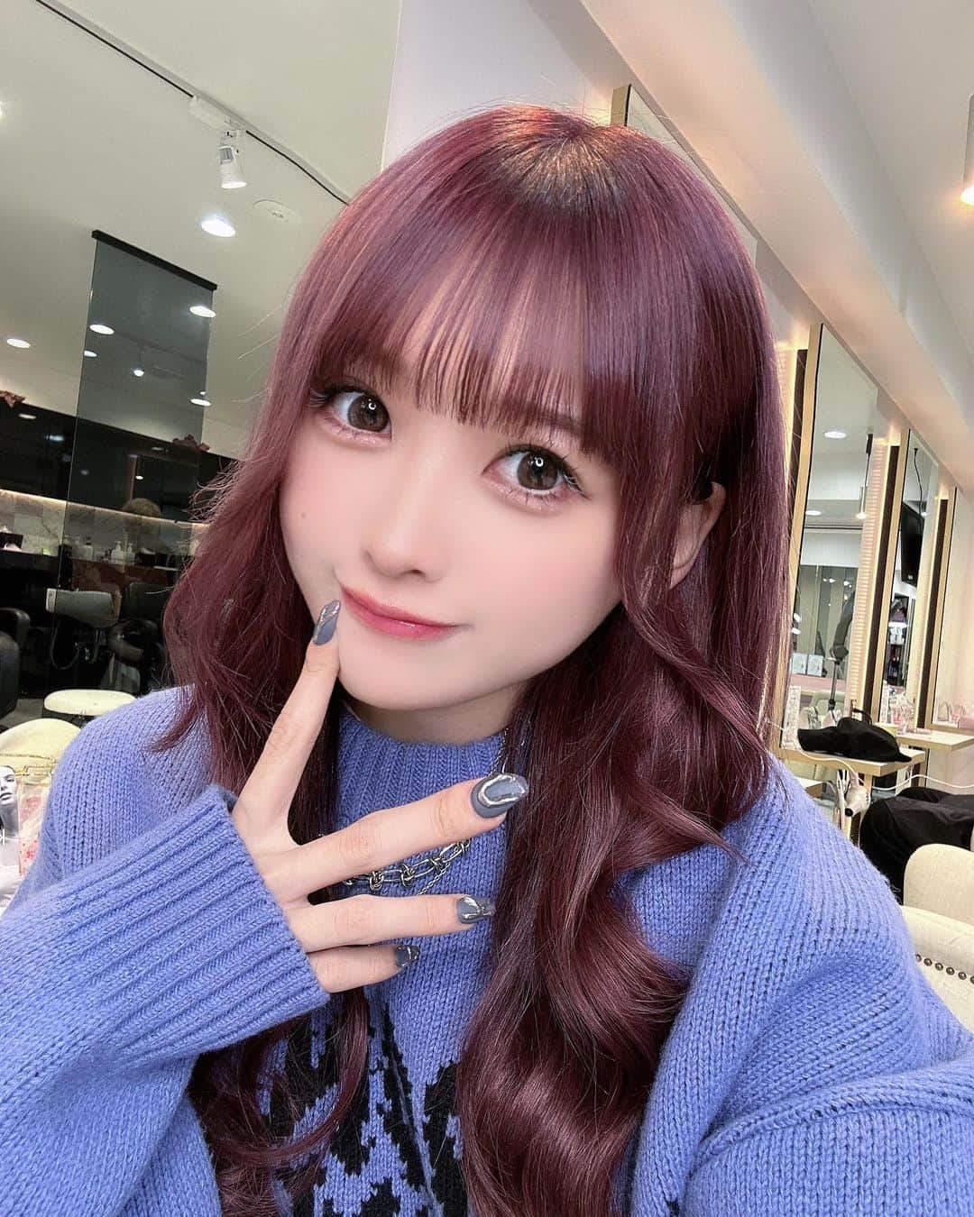 咲真ゆかさんのインスタグラム写真 - (咲真ゆかInstagram)「あんじゅさんにエクステつけてもらったあ！ まじの突然連絡したのに笑顔で受け入れてくれた🥲❤︎ 40本しかついてないのにこの馴染み！ほんまにさいこう エクステつけたい人まじでおすすめーーー！  エクステじゃなくてもメンズでも全然OKみたい、いってみて☺︎  . .  #selca #selfie #셀카 #셀카그램 #today #ootd #dailylook #instagood #instalike #instafashion #followme #outfit #今日のコーデ #ストリート系女子 #渋谷  #japanesegirl 　#地下アイドル  #地下アイドル好きな人と繋がりたい #アイドル #推してください #自撮り界隈 #ピープス女子 #ピープス　 #自撮り　#自撮り女子 #いいね返し　  #ストリートファッション　#韓国ファッション　#ラベンダーカラー #ハイトーン」11月8日 22時45分 - __sakumarumorimori