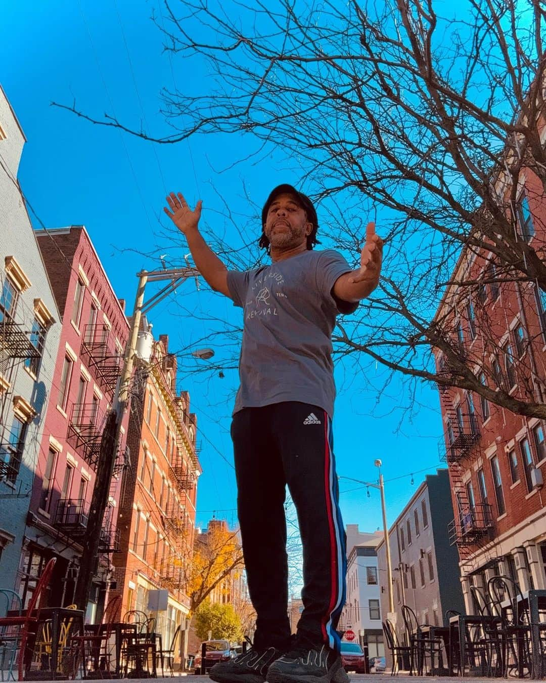 ヴィクター・ウッテンさんのインスタグラム写真 - (ヴィクター・ウッテンInstagram)「Cincinnati #1」11月8日 22時45分 - victorwooten